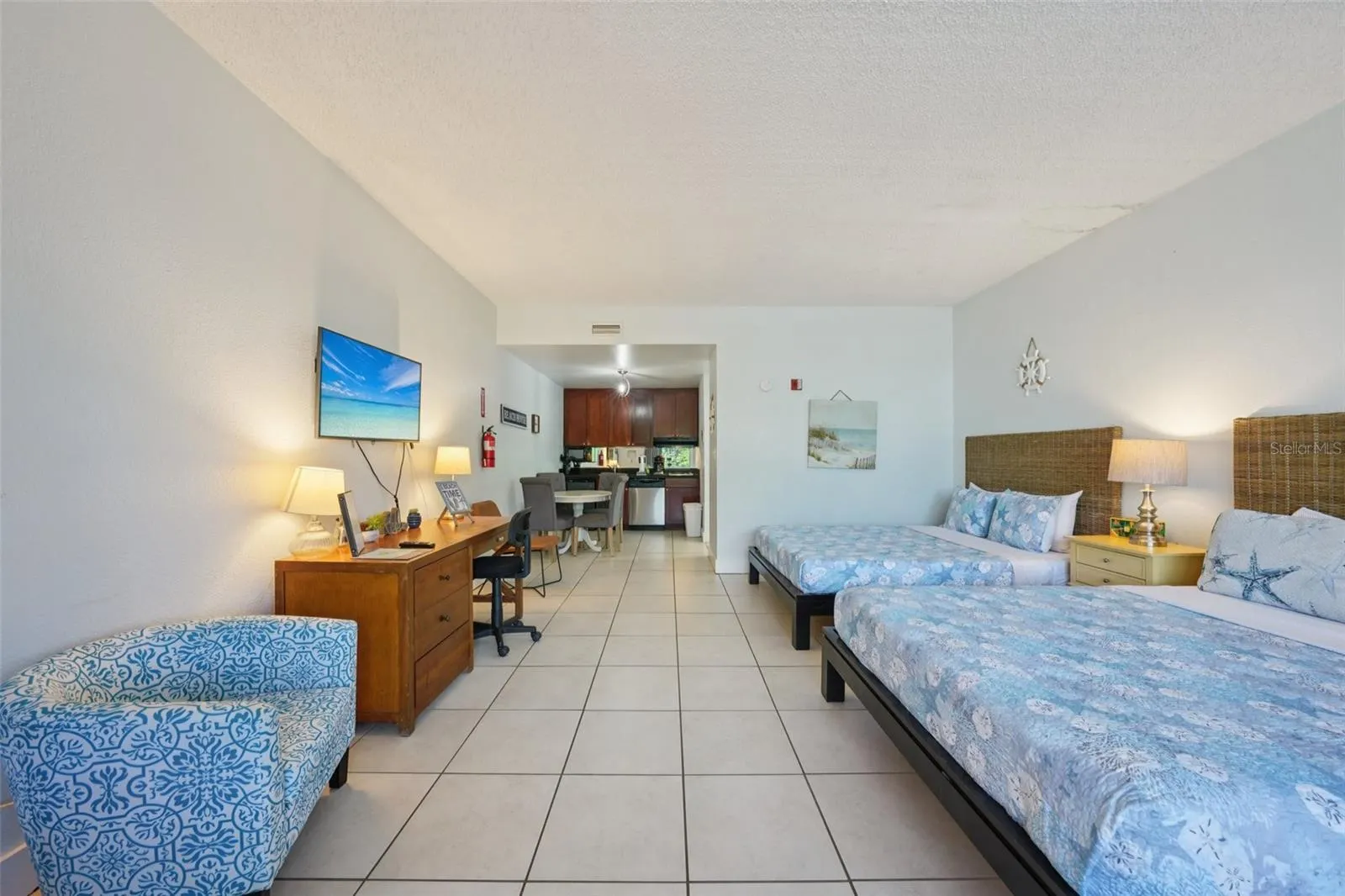 611 DESTINY DR