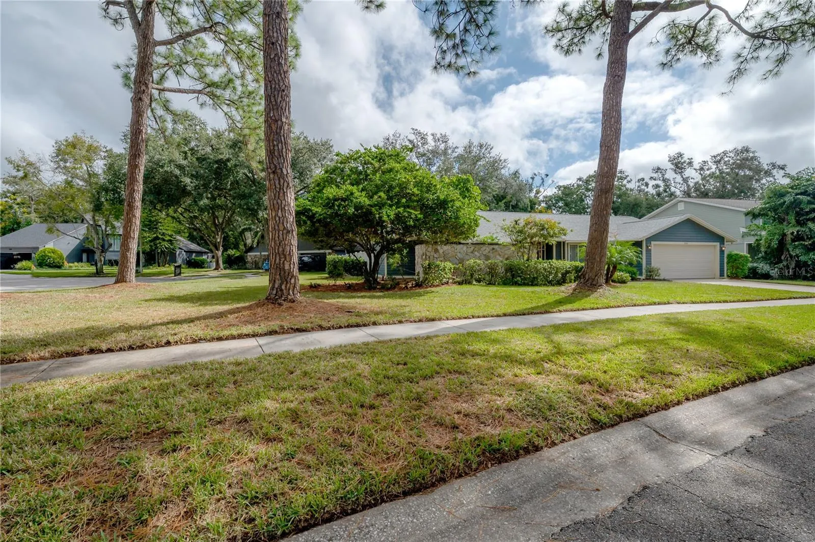 3341 FOXRIDGE CIR
