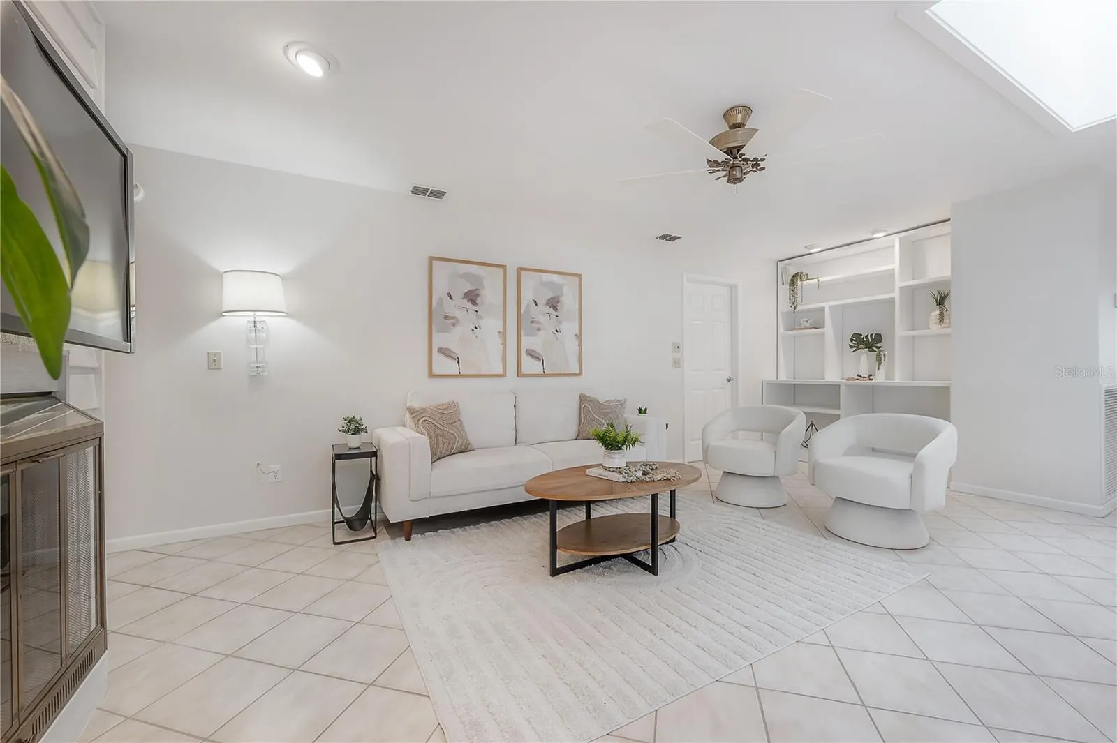 3341 FOXRIDGE CIR
