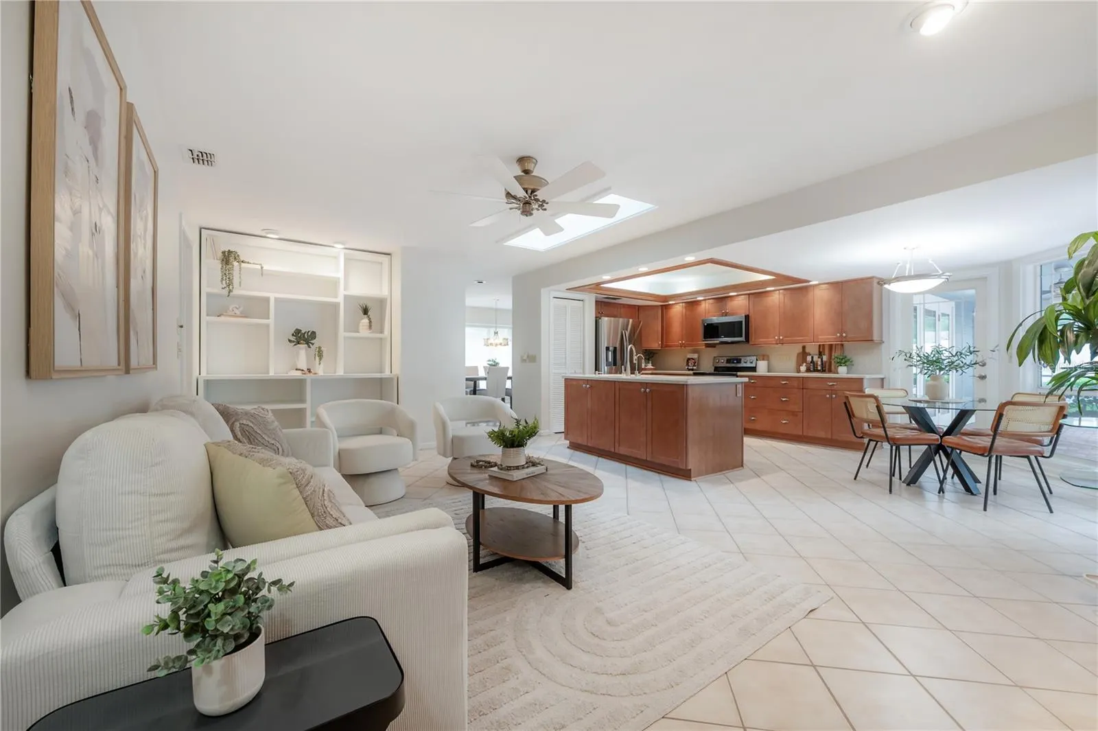3341 FOXRIDGE CIR