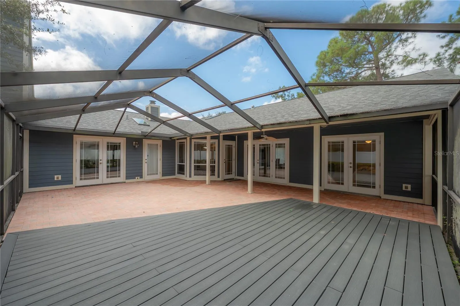 3341 FOXRIDGE CIR