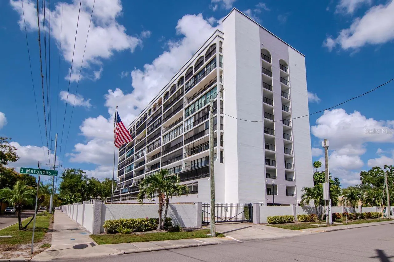 3211 W SWANN AVE #410, #410