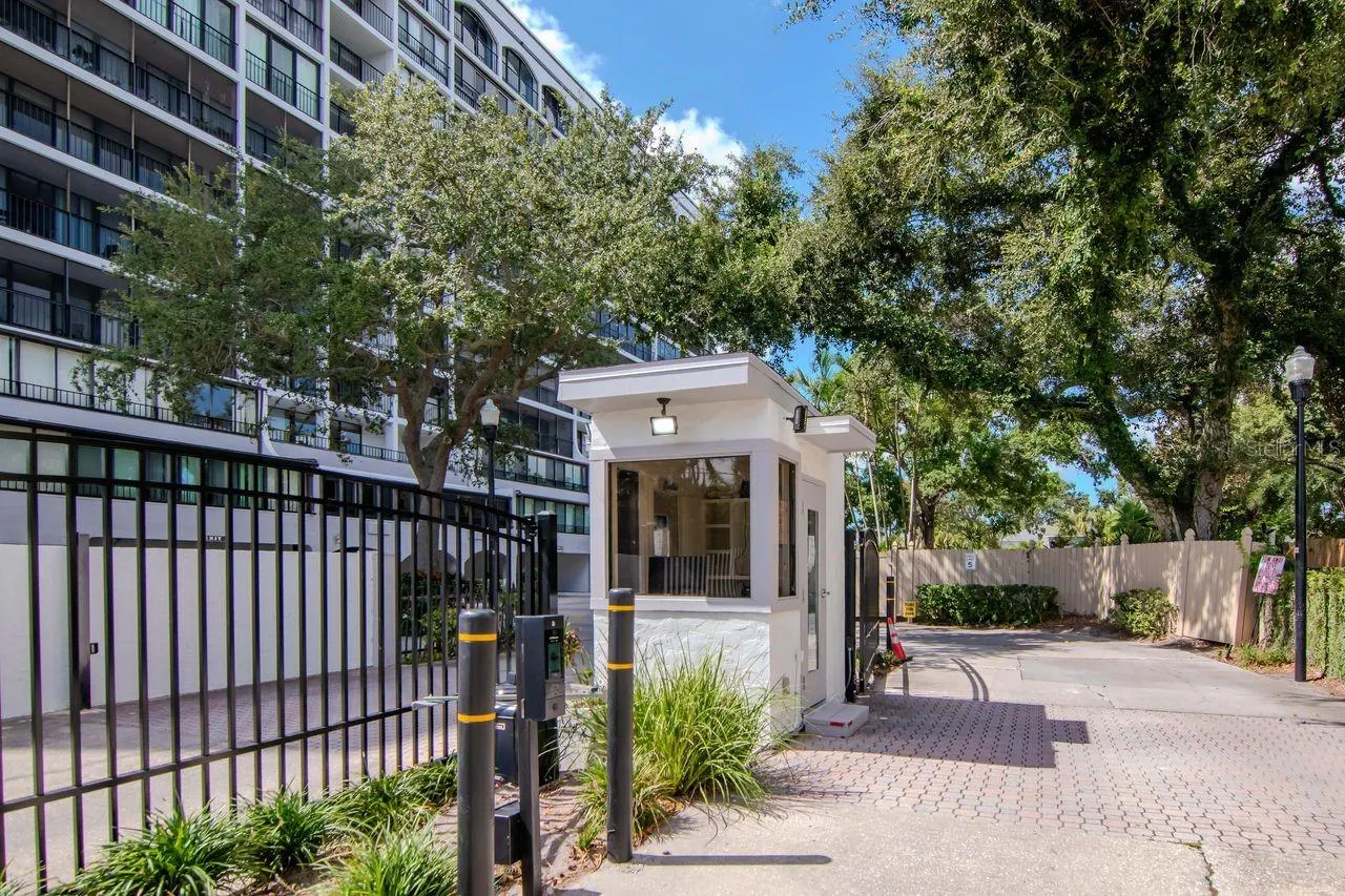 3211 W SWANN AVE #410, #410
