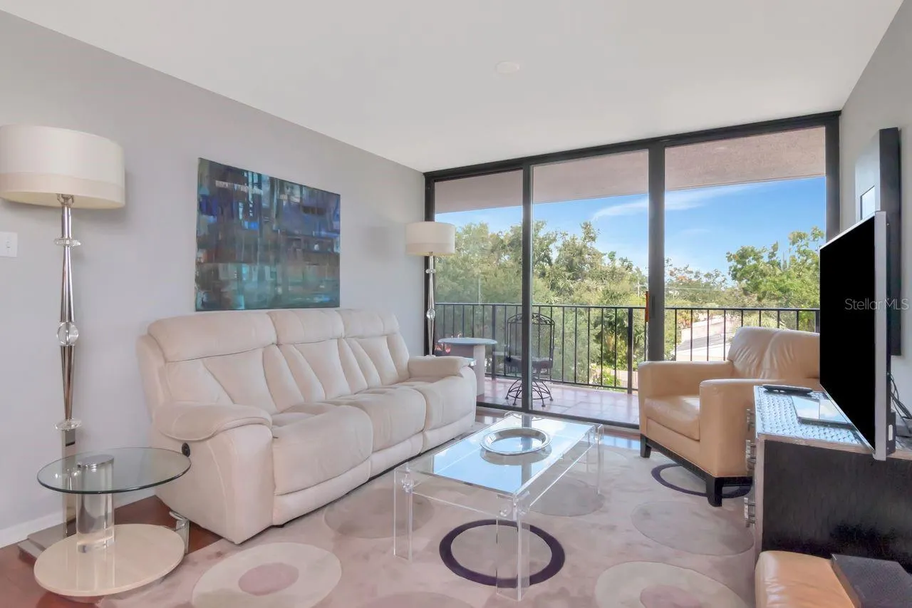 3211 W SWANN AVE #410, #410