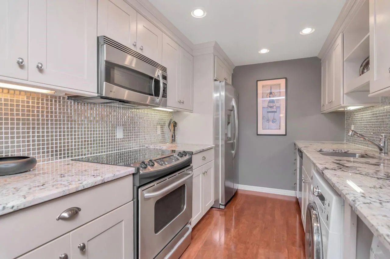 3211 W SWANN AVE #410, #410
