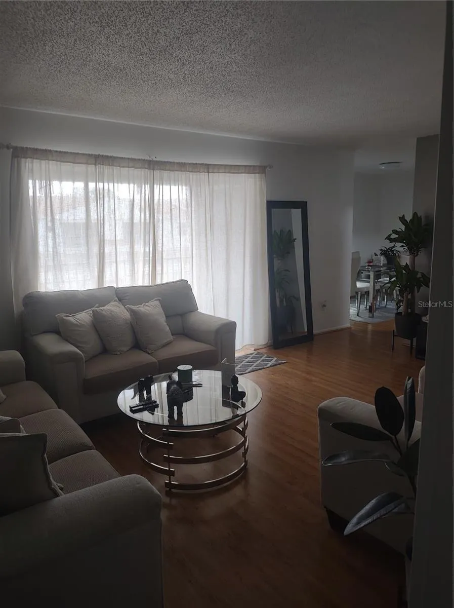 7210 N MANHATTAN AVE #1122, #1122