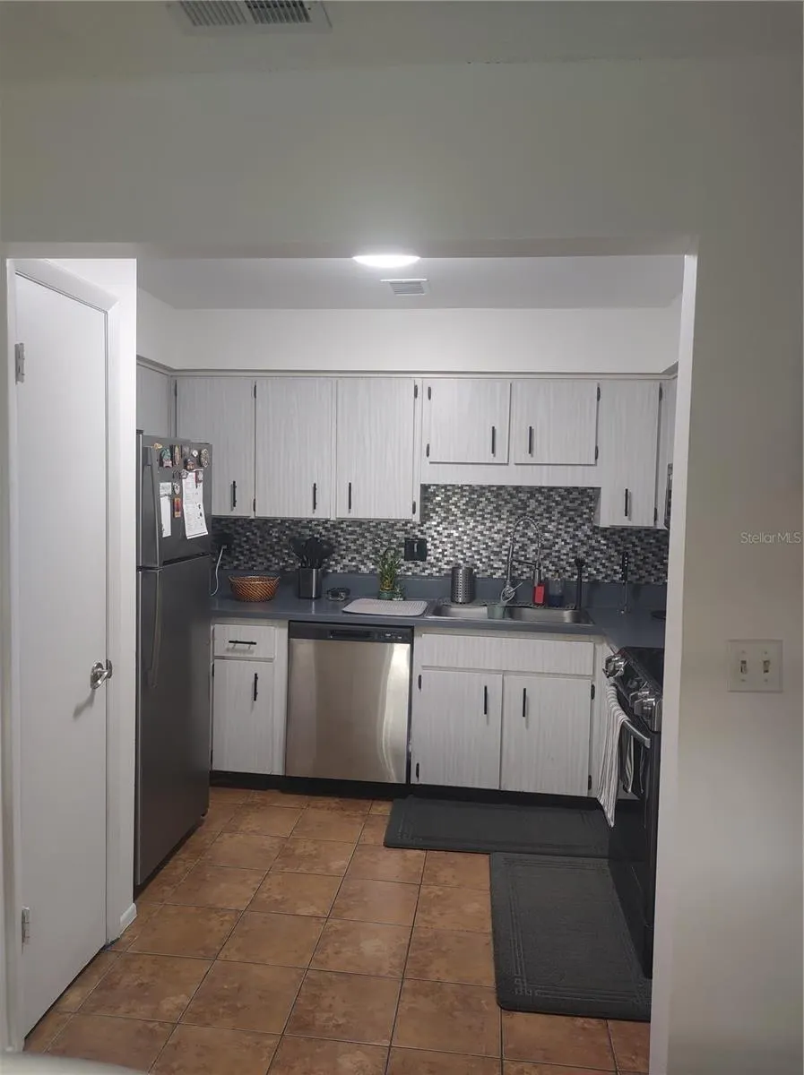 7210 N MANHATTAN AVE #1122, #1122