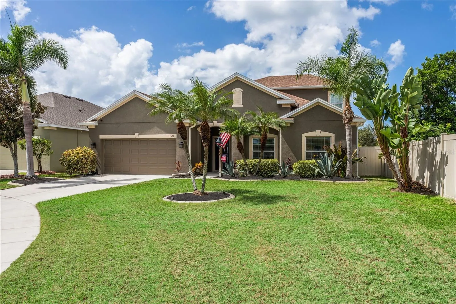 1520 YALE CASTLE CT