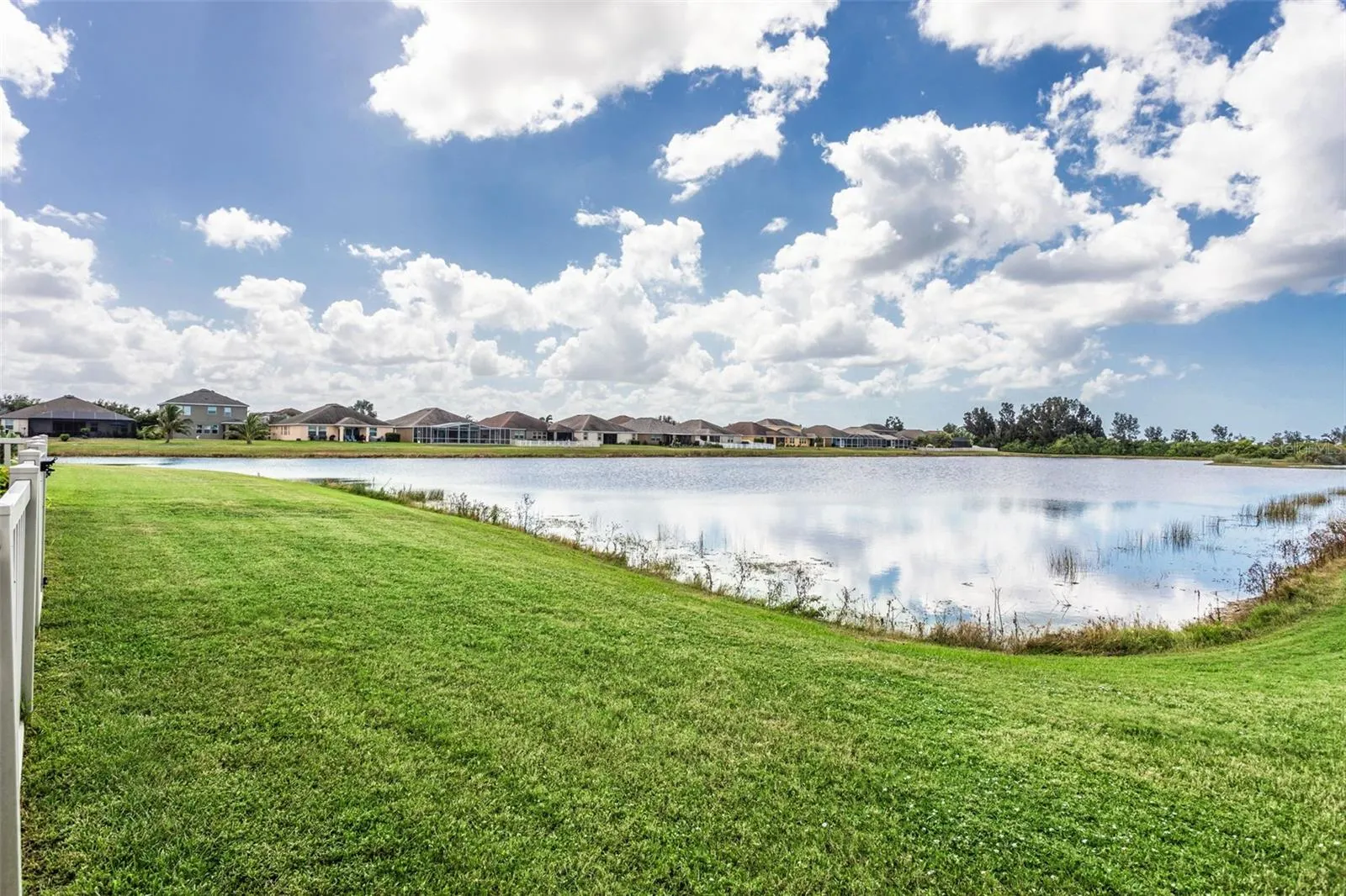 1520 YALE CASTLE CT
