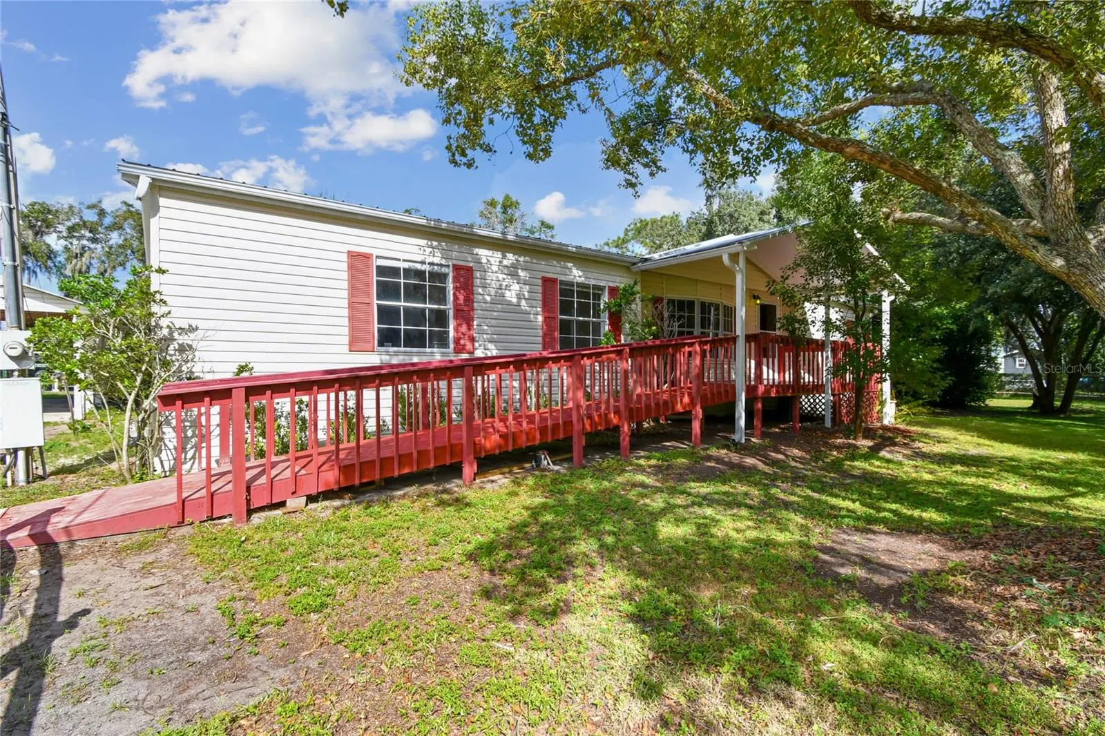 18818 HOLLY PINE TRL
