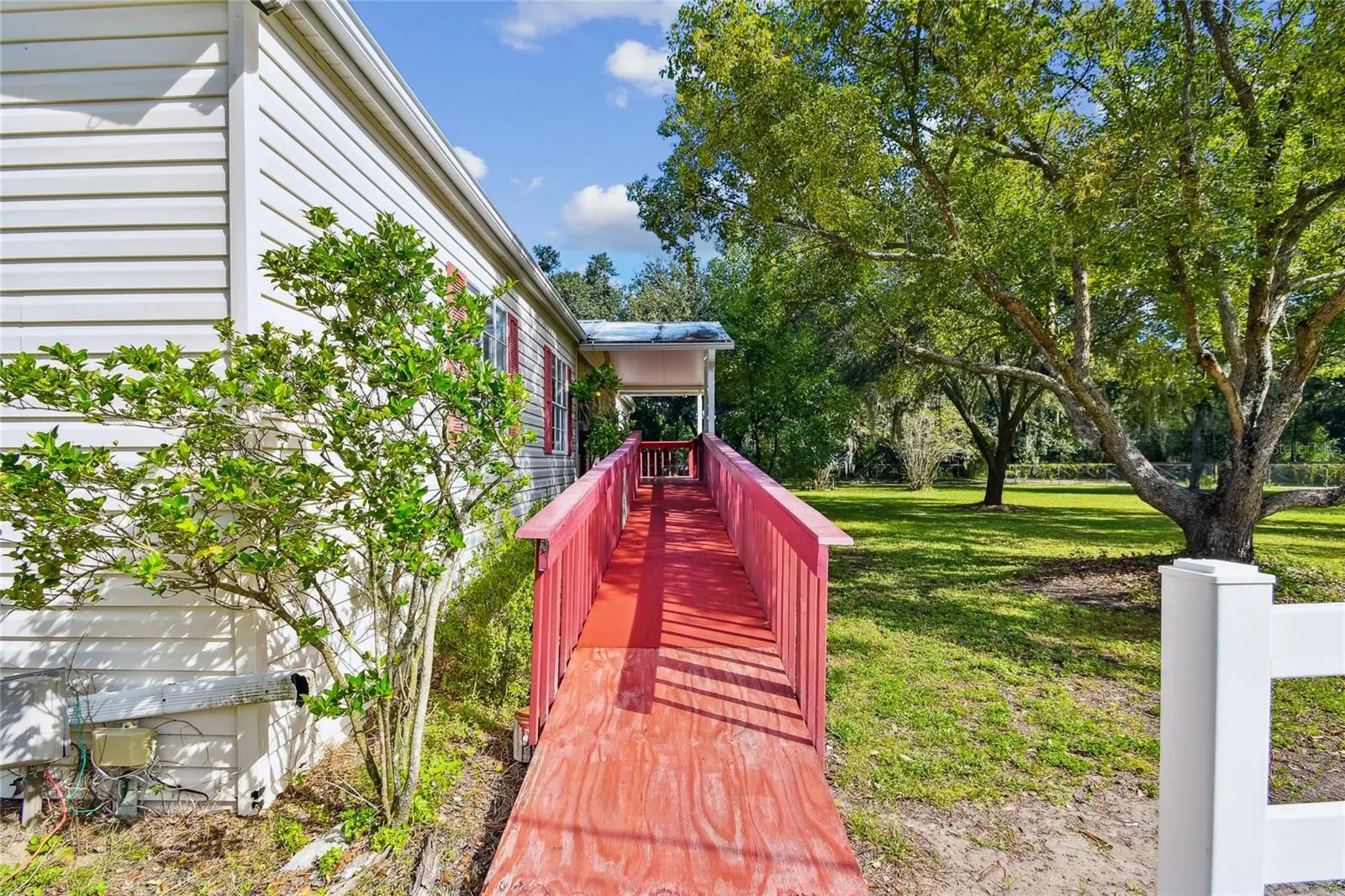 18818 HOLLY PINE TRL