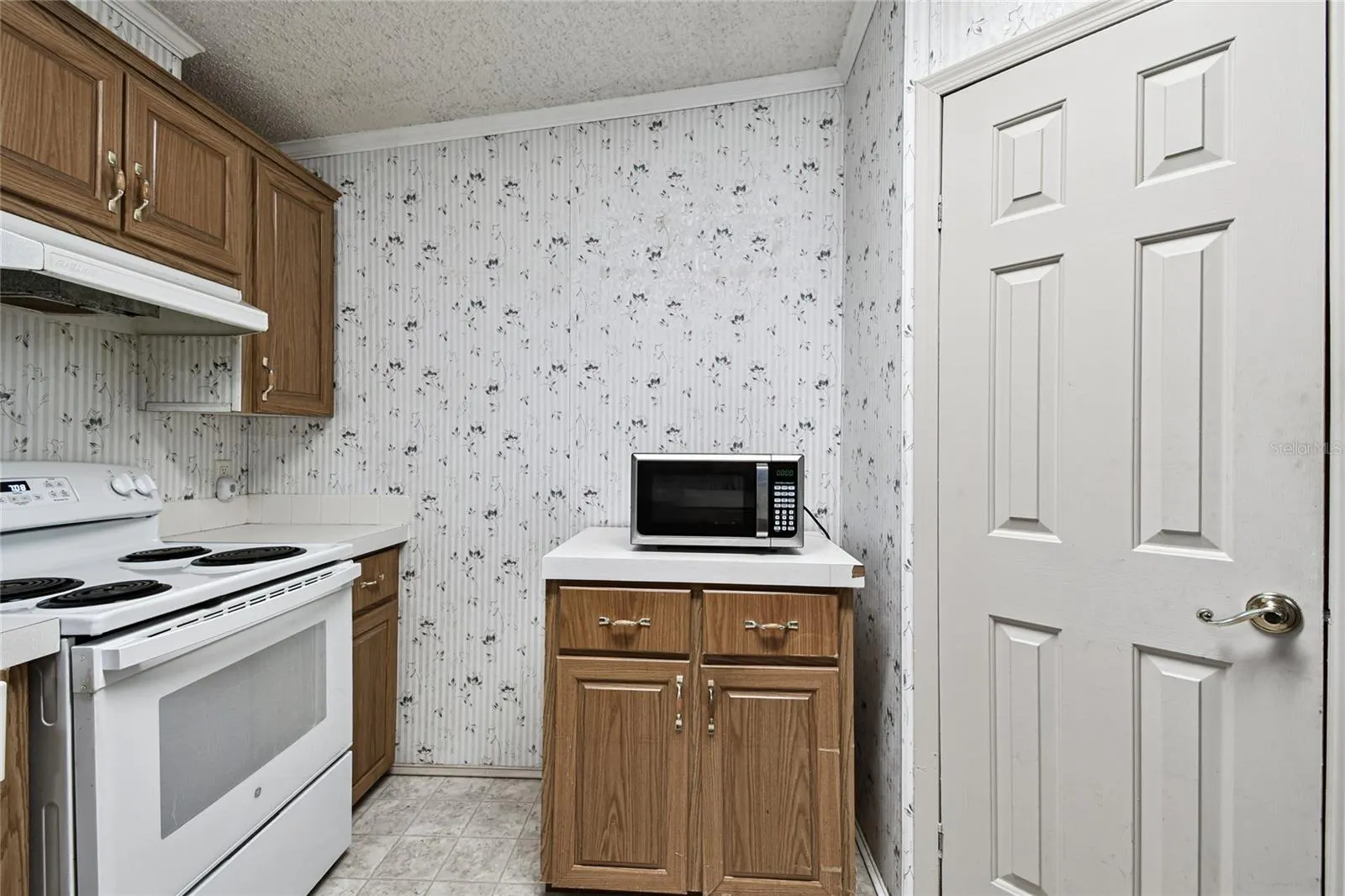 18818 HOLLY PINE TRL
