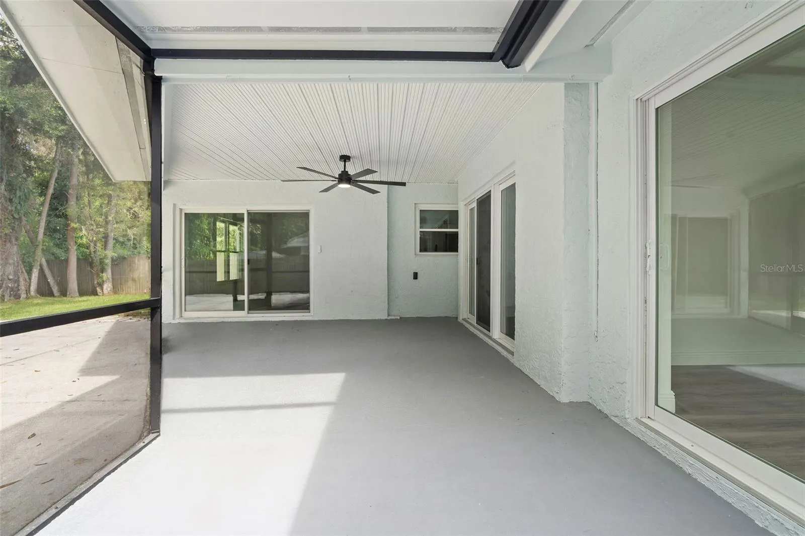 16118 OAKMANOR DR