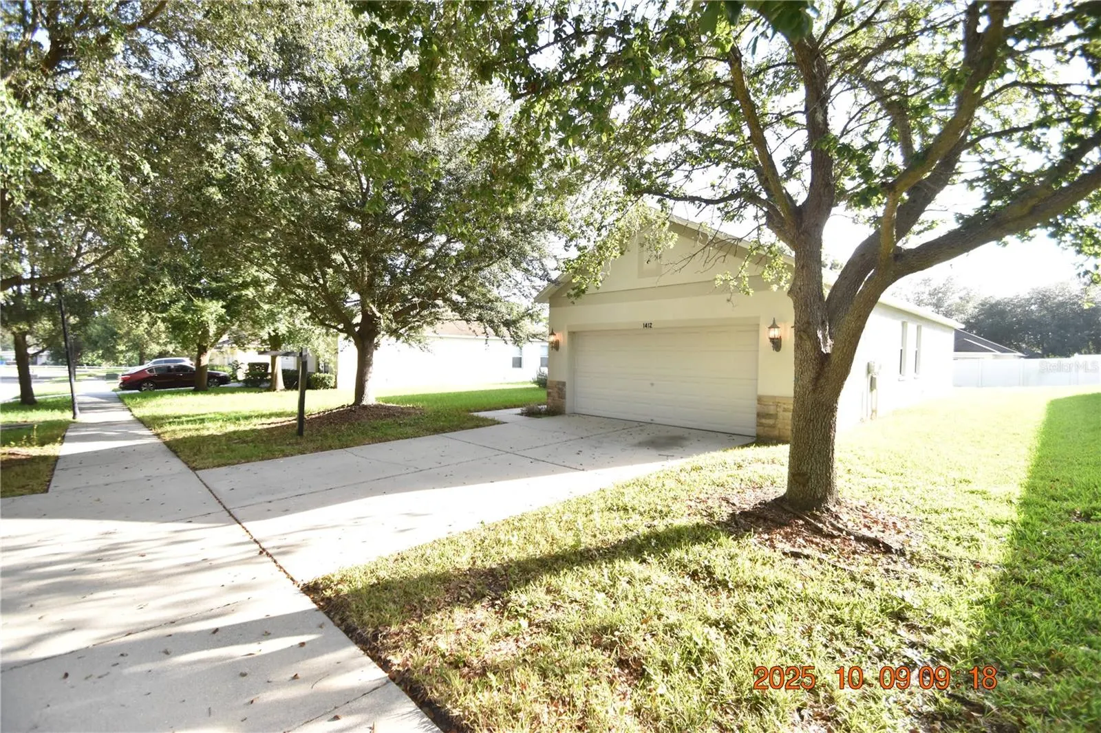 1412 MAIN ST
