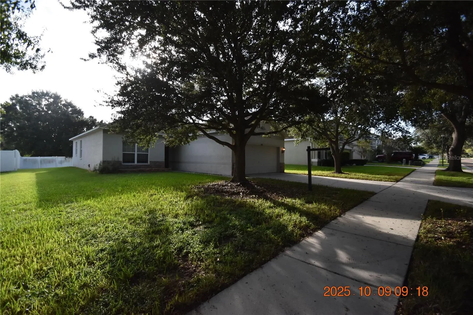 1412 MAIN ST