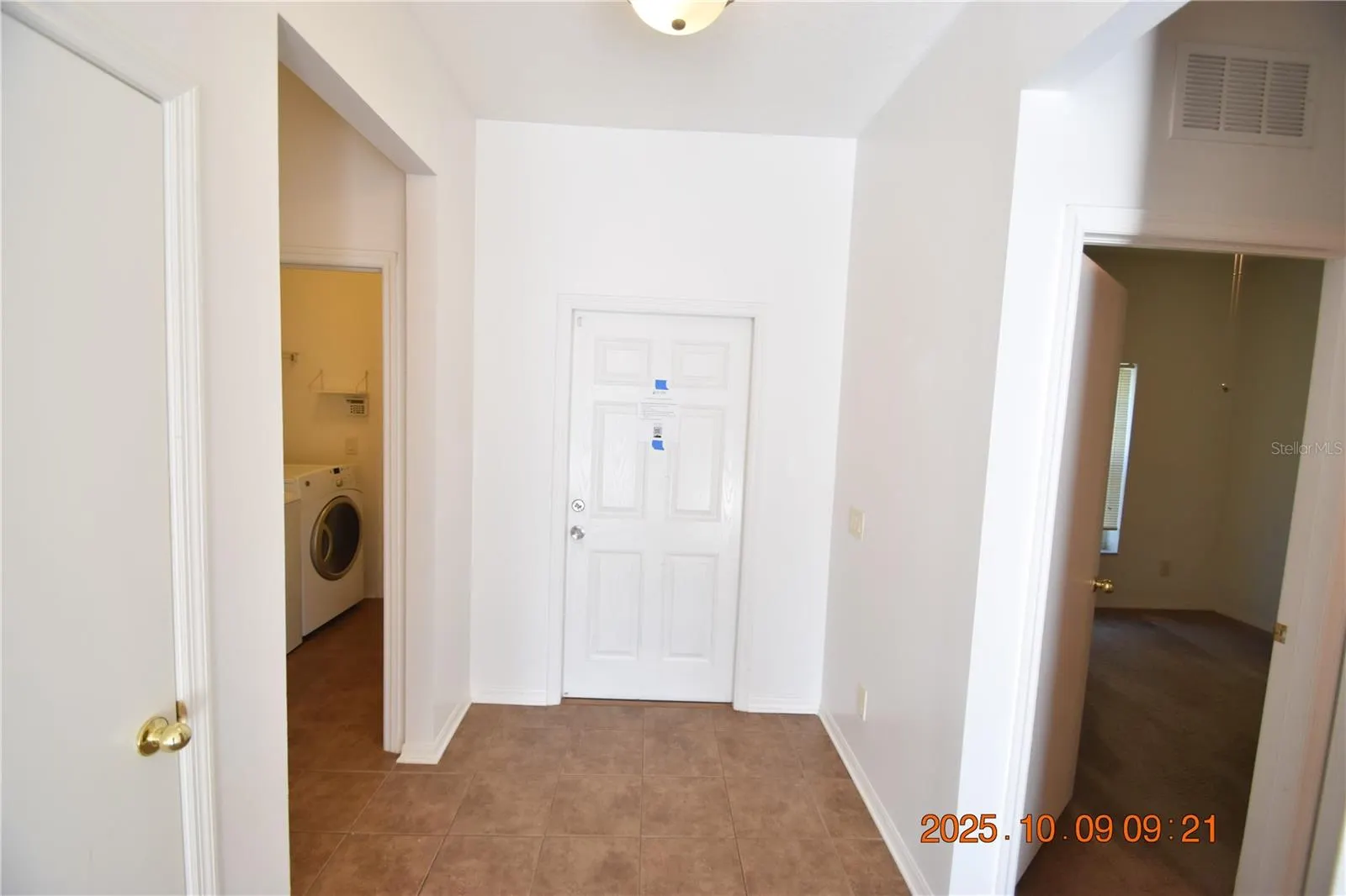 1412 MAIN ST