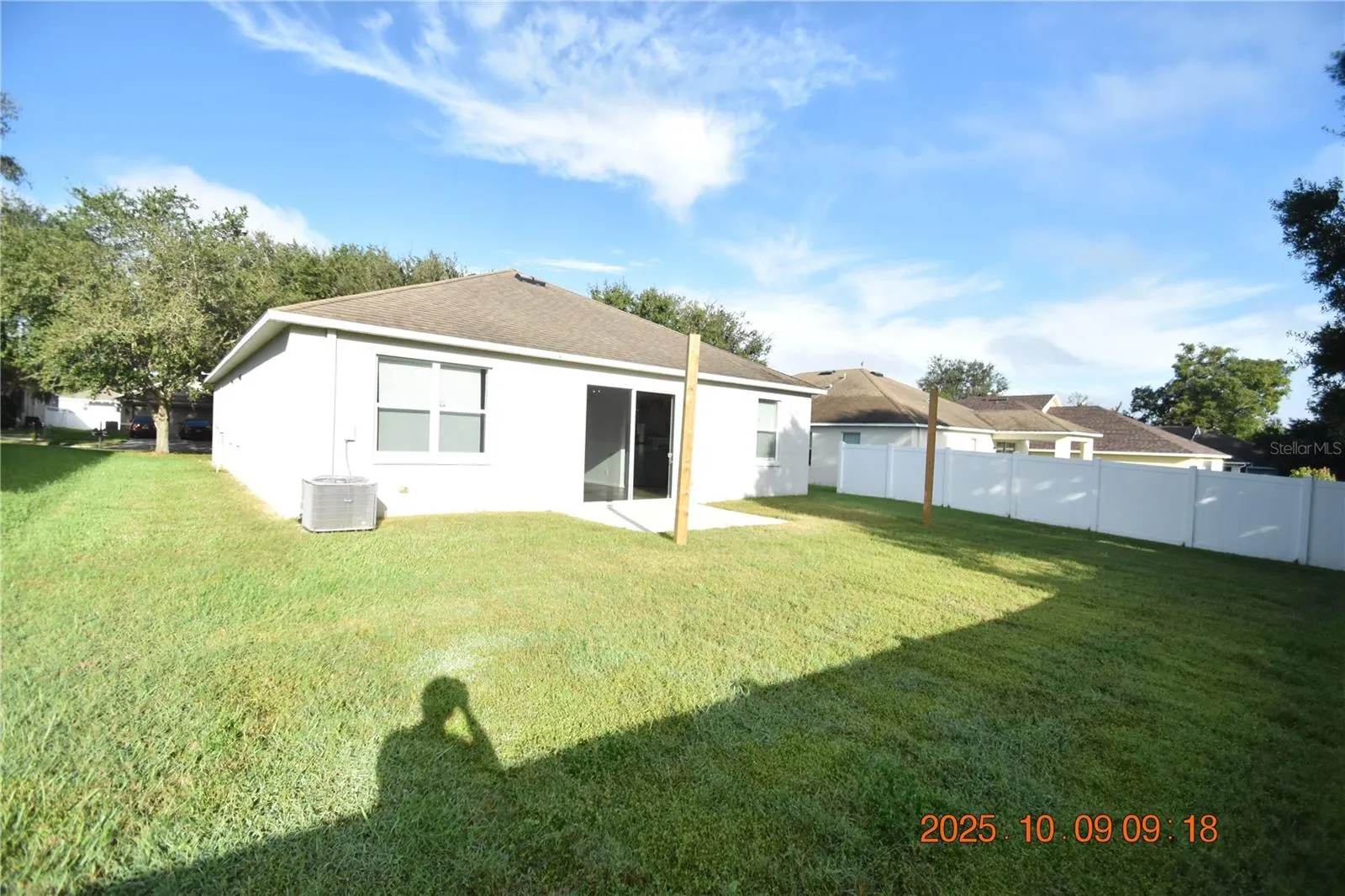 1412 MAIN ST