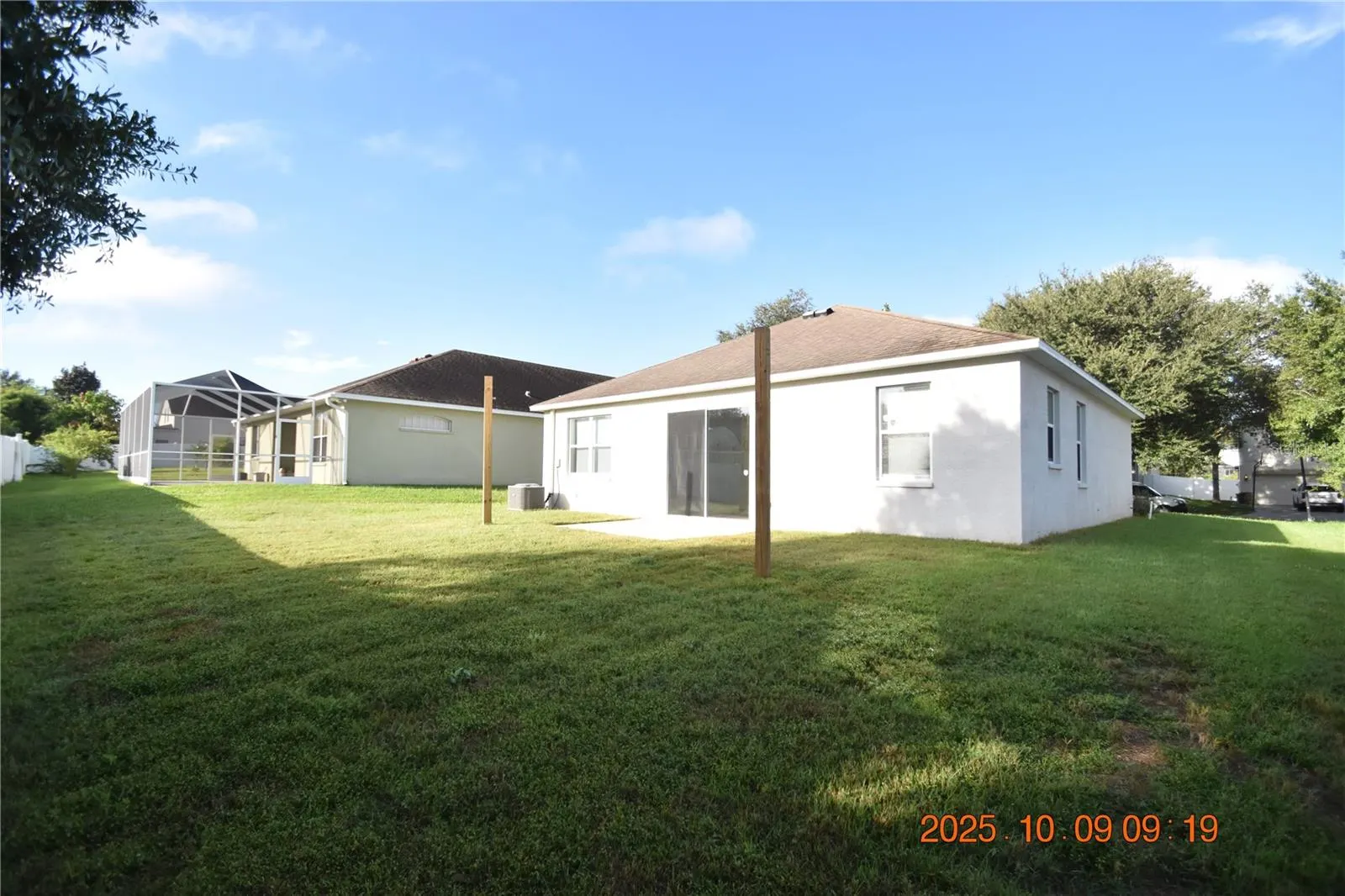 1412 MAIN ST