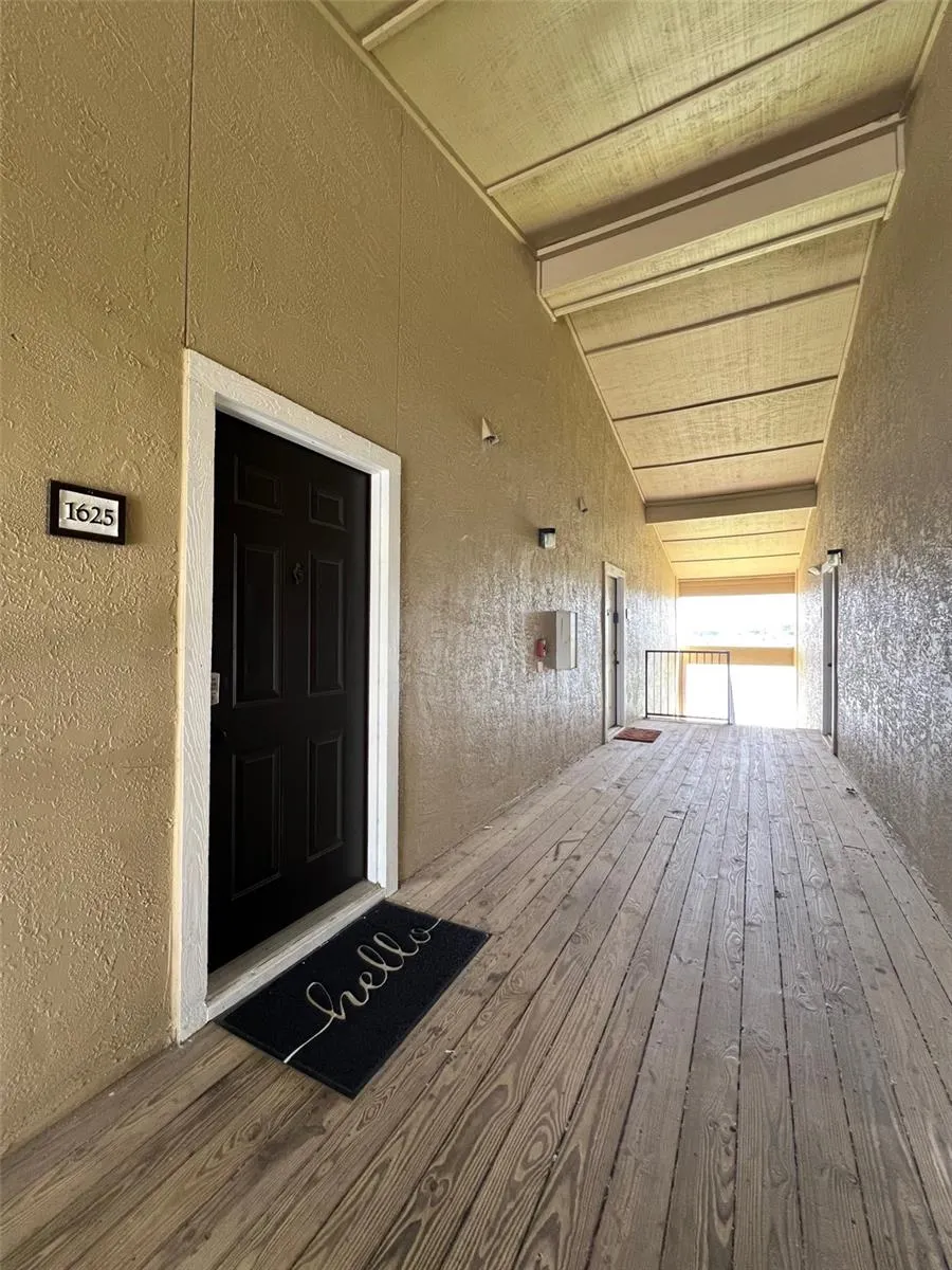 4025 CROCKERS LAKE BLVD #1625, #1625
