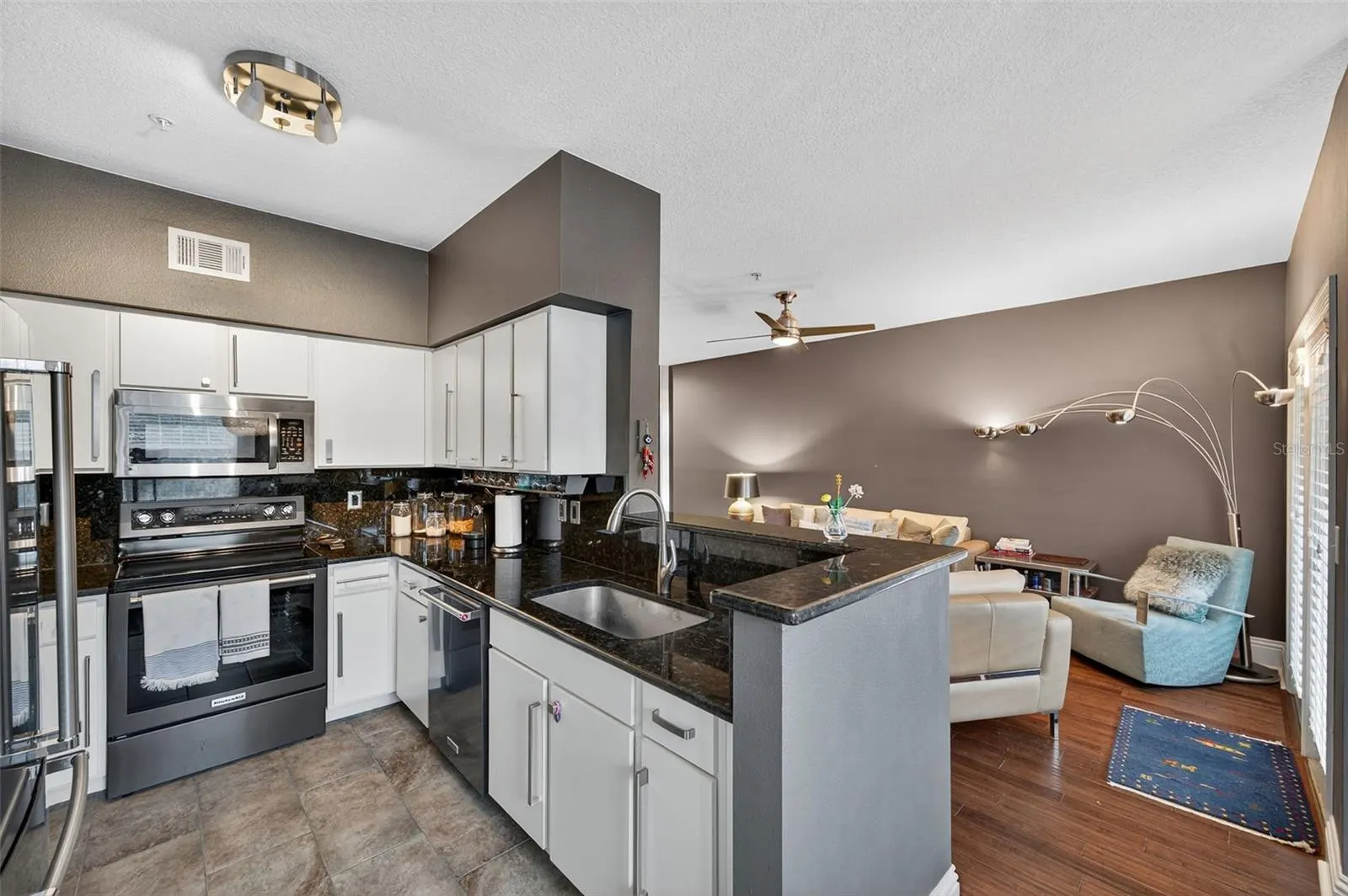 2010 E PALM AVE #14305, #14305