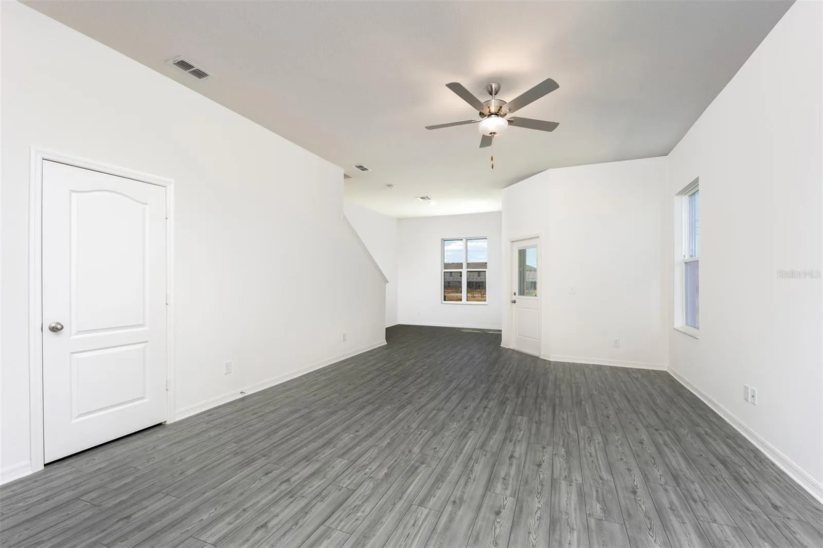 400 SOL VISTA DR