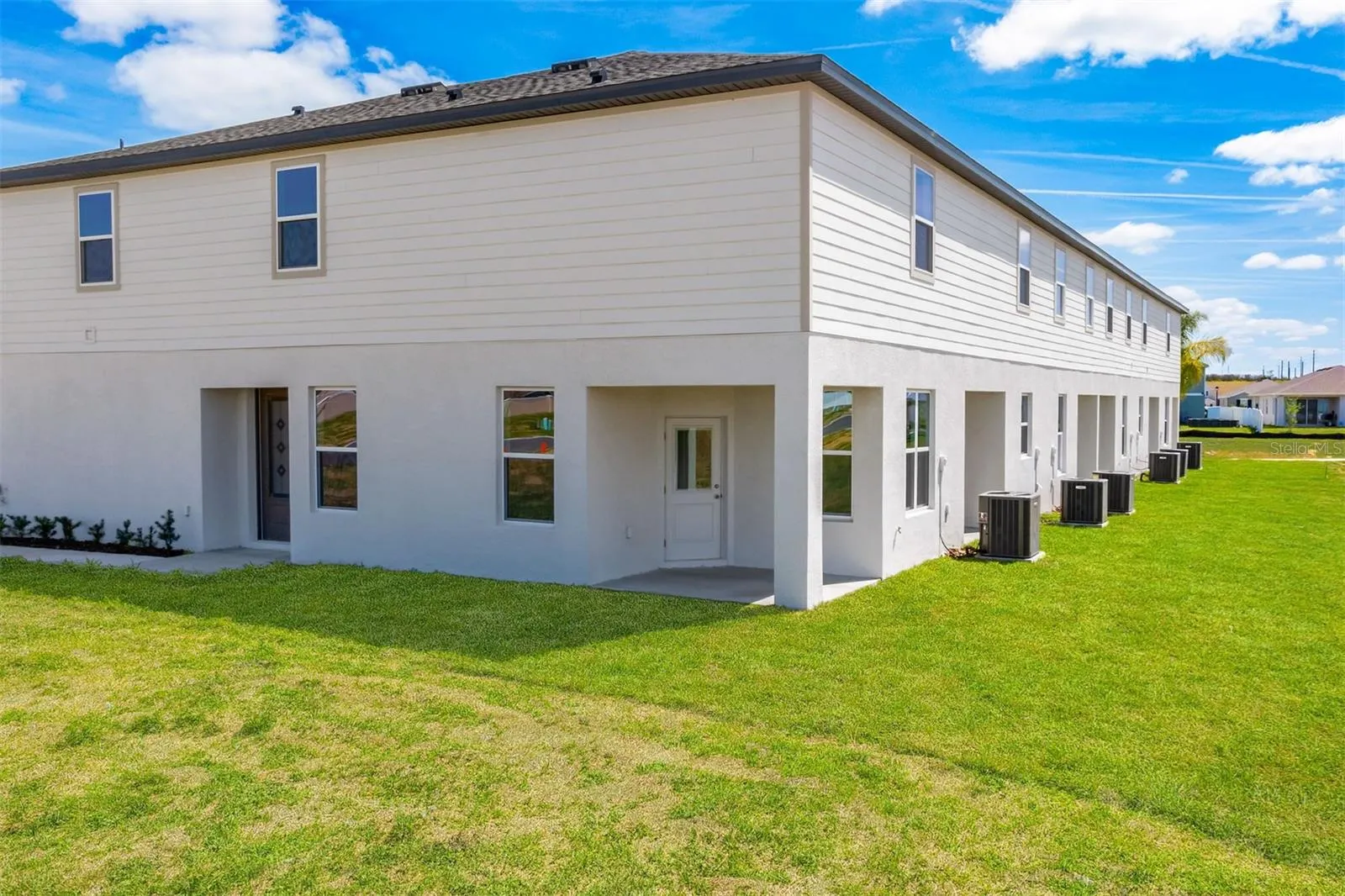 400 SOL VISTA DR
