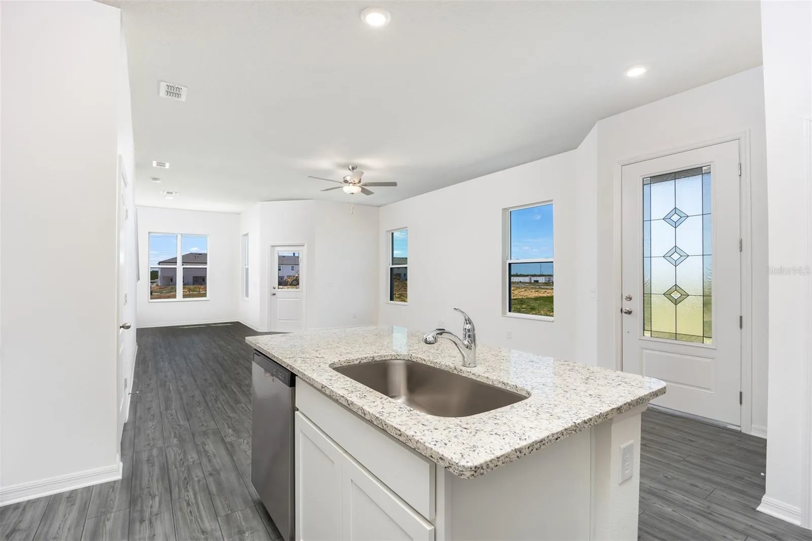 400 SOL VISTA DR