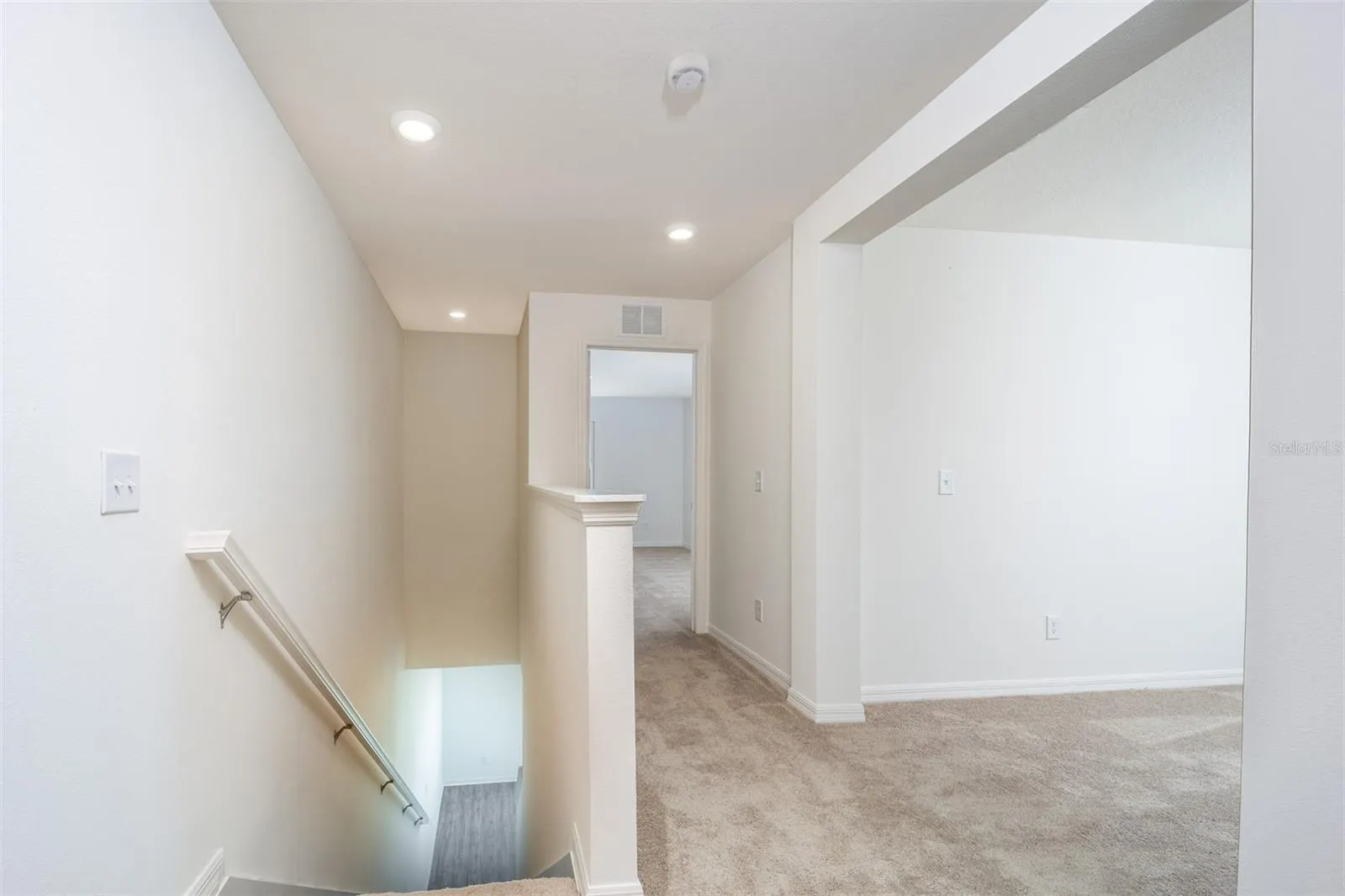 400 SOL VISTA DR