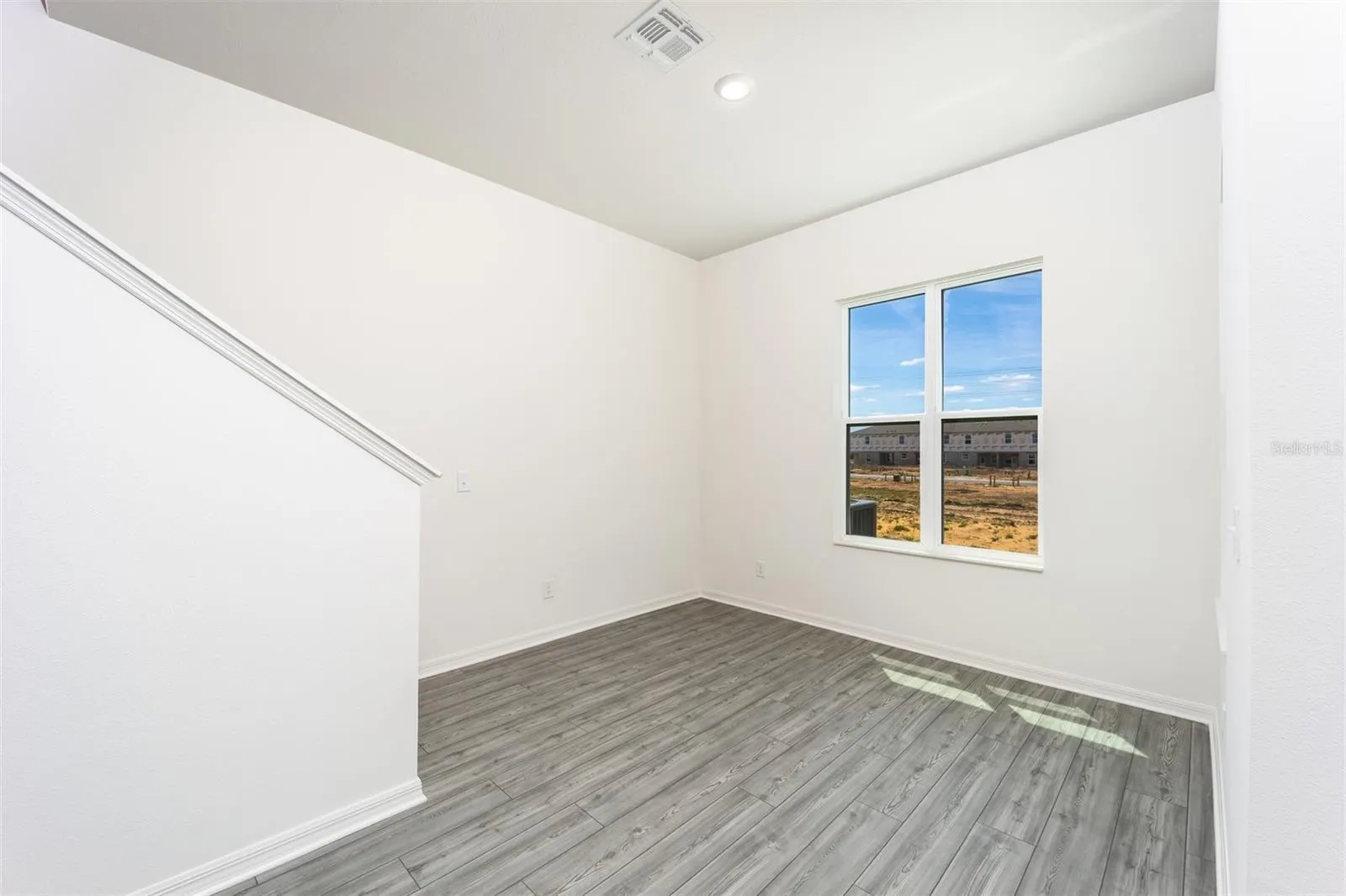 400 SOL VISTA DR