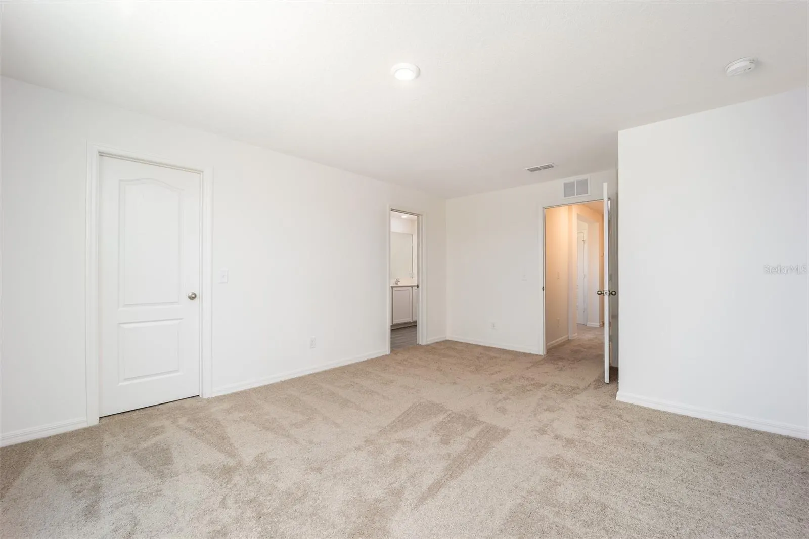 400 SOL VISTA DR