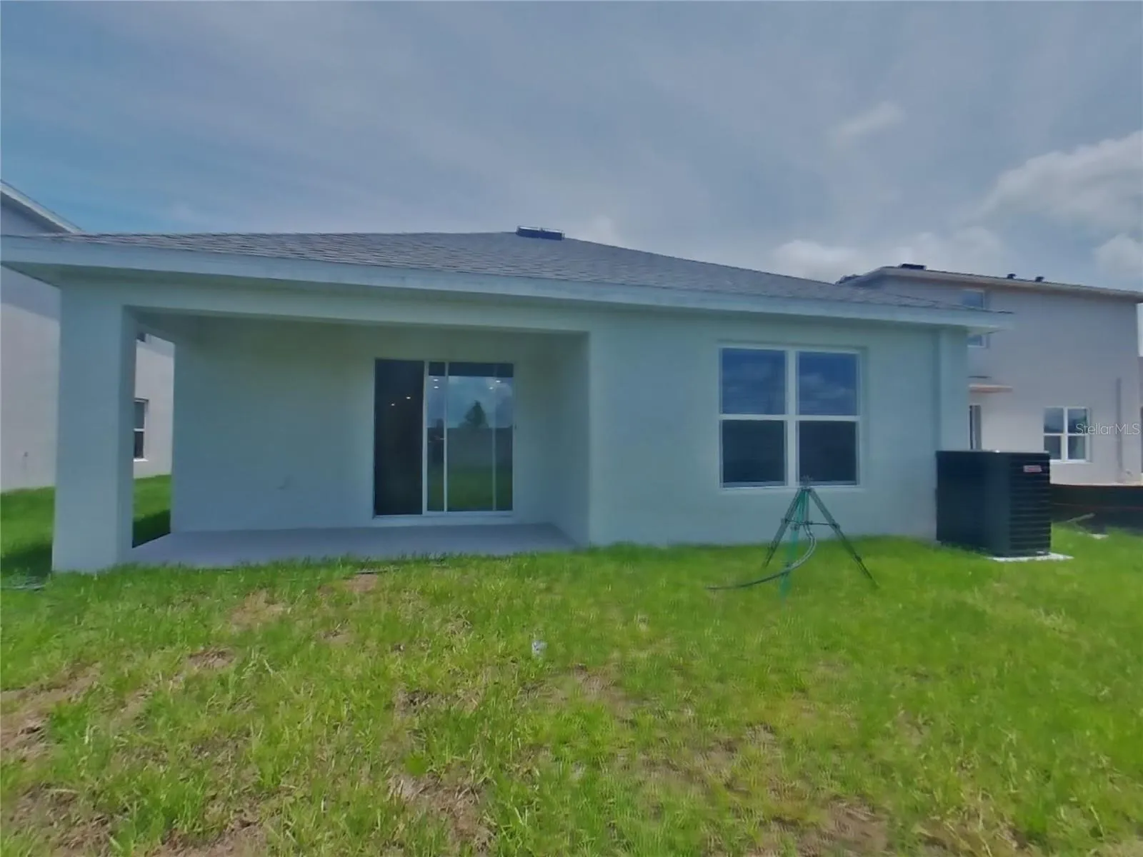 10726 HIDDEN BANKS GLN