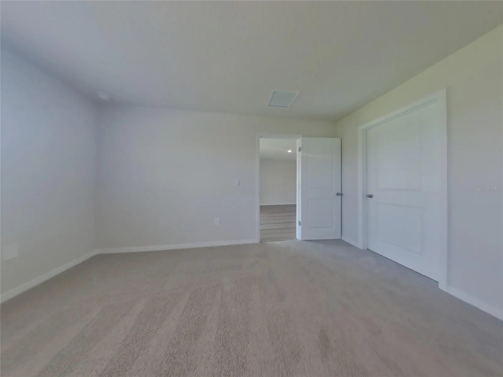 10726 HIDDEN BANKS GLN