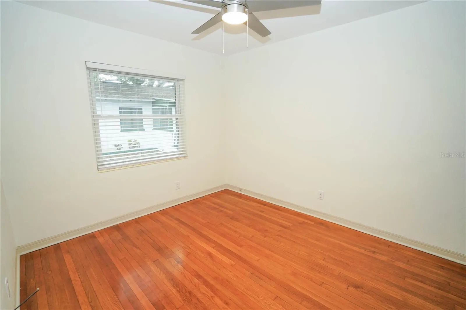 2001 DR MARTIN LUTHER KING JR ST N #1, #1