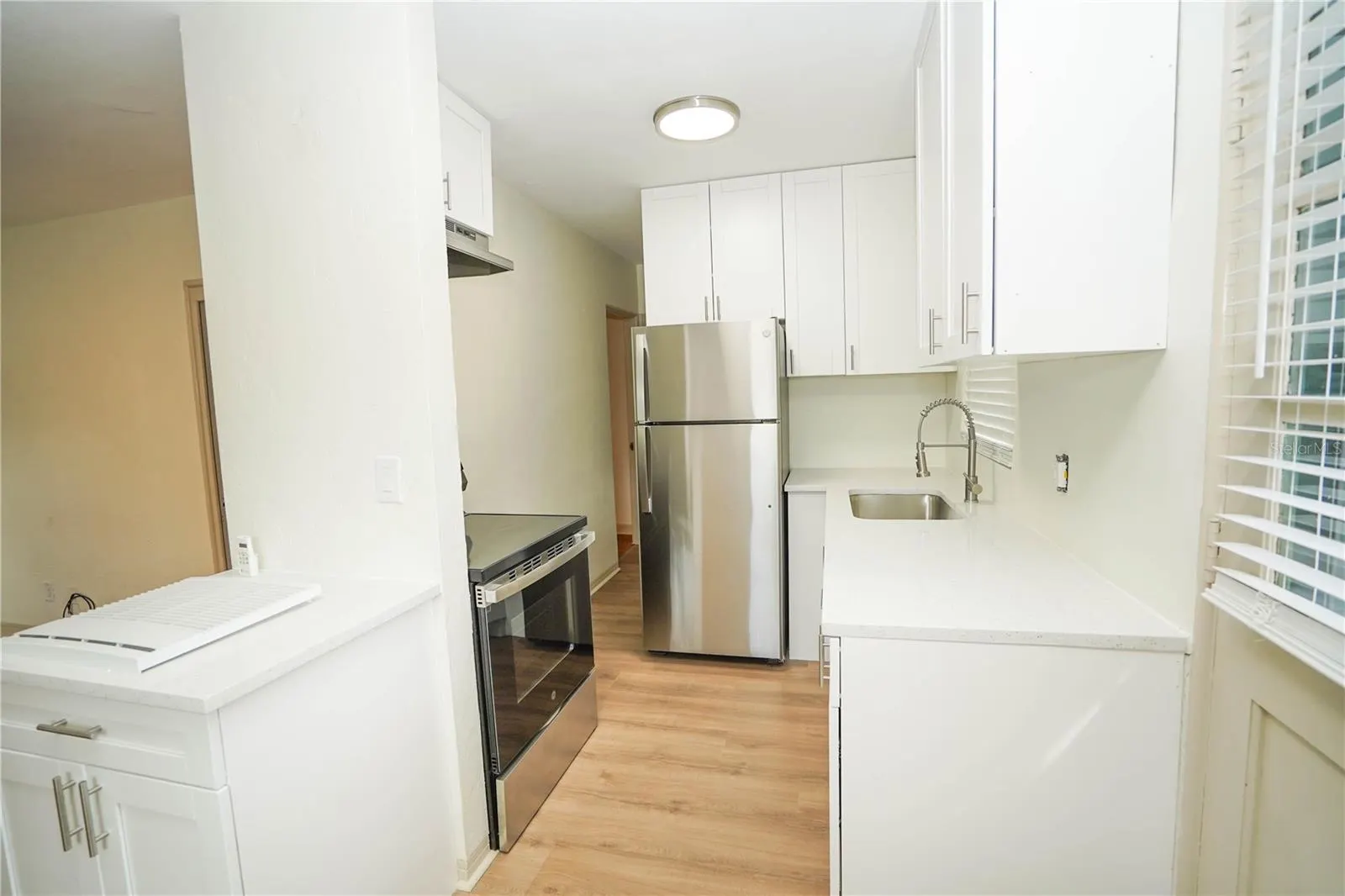 2001 DR MARTIN LUTHER KING JR ST N #1, #1