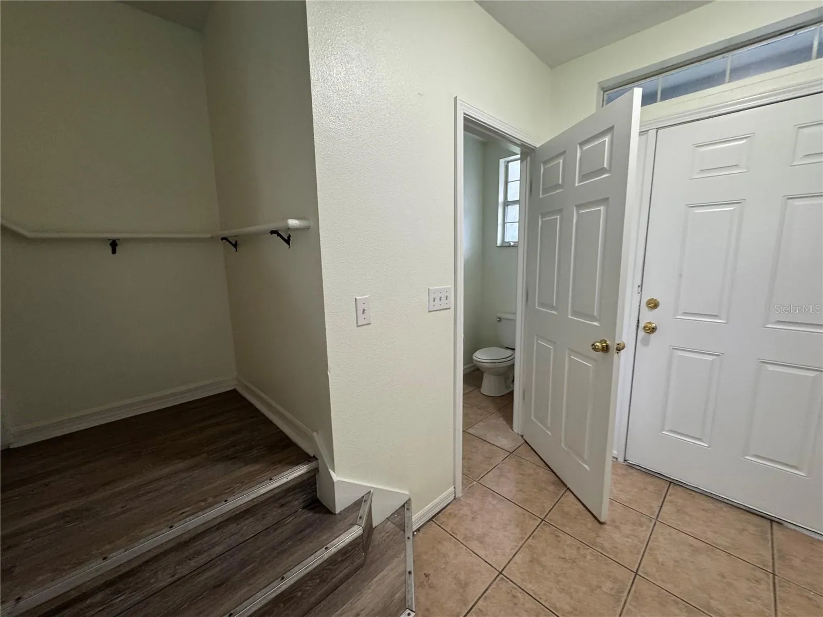 9775 CARLSDALE DR