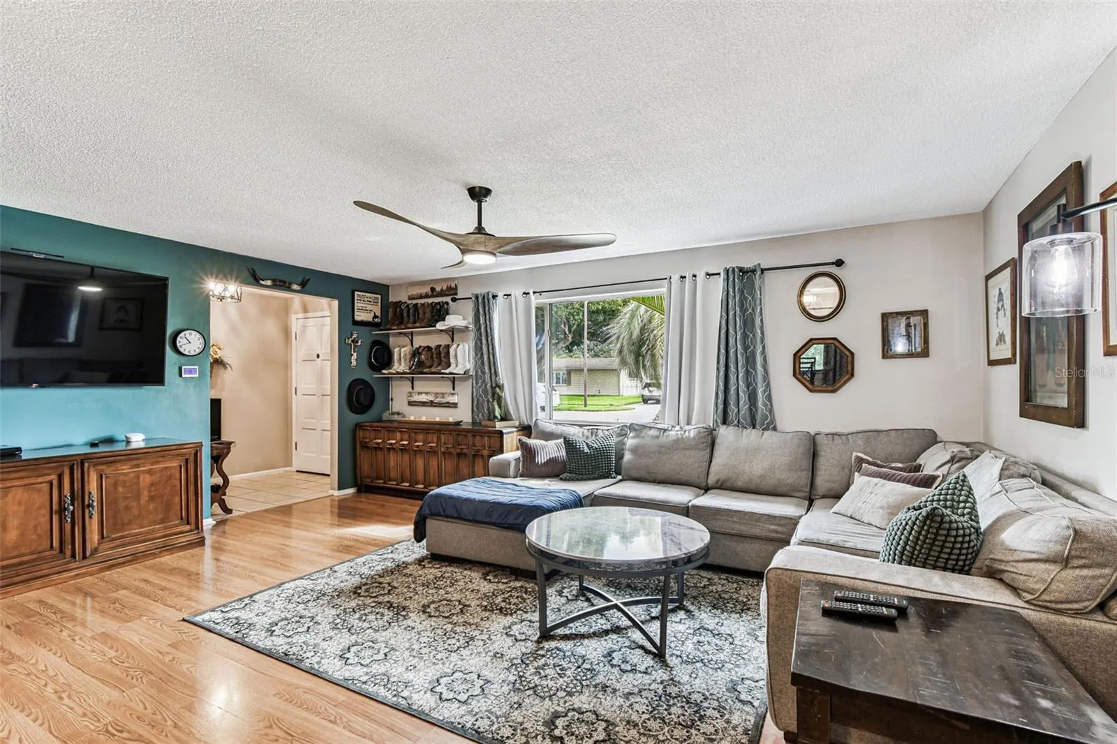 1878 PRINCETON DR