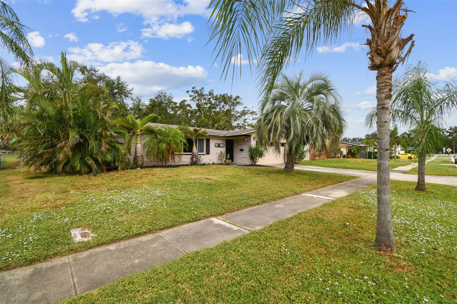 1878 PRINCETON DR