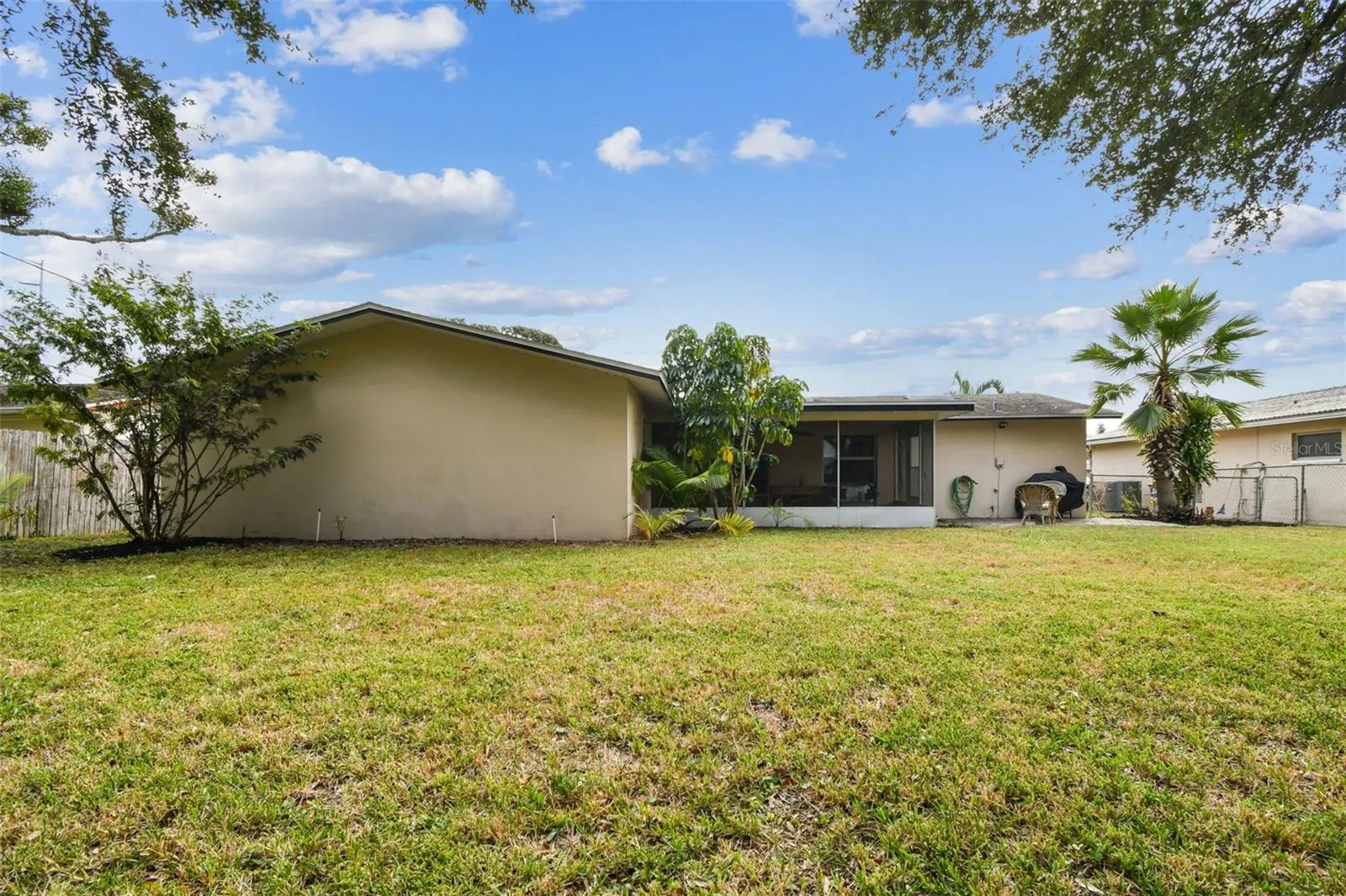 1878 PRINCETON DR