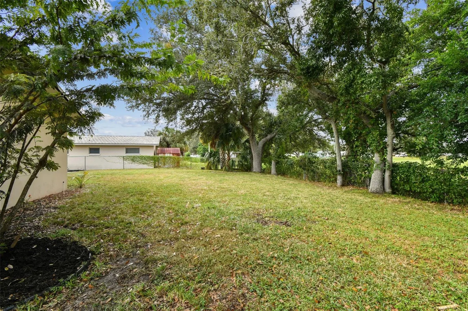 1878 PRINCETON DR