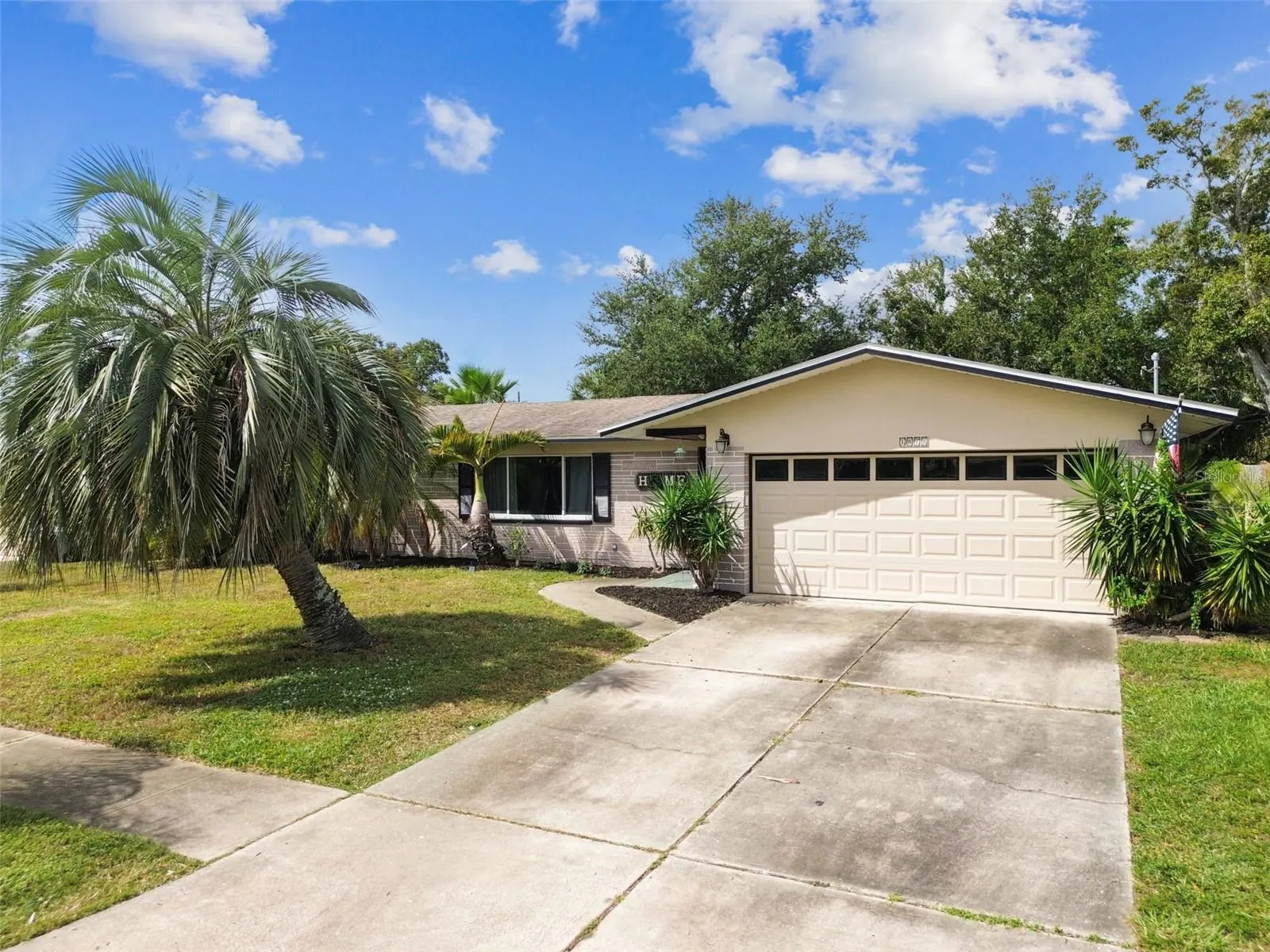 1878 PRINCETON DR