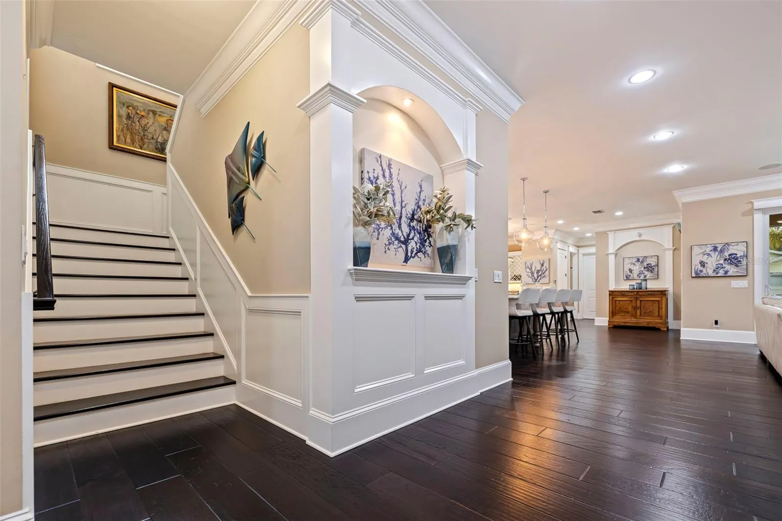 310 8TH AVE N
