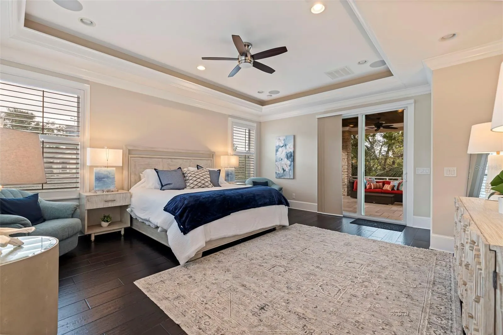 310 8TH AVE N