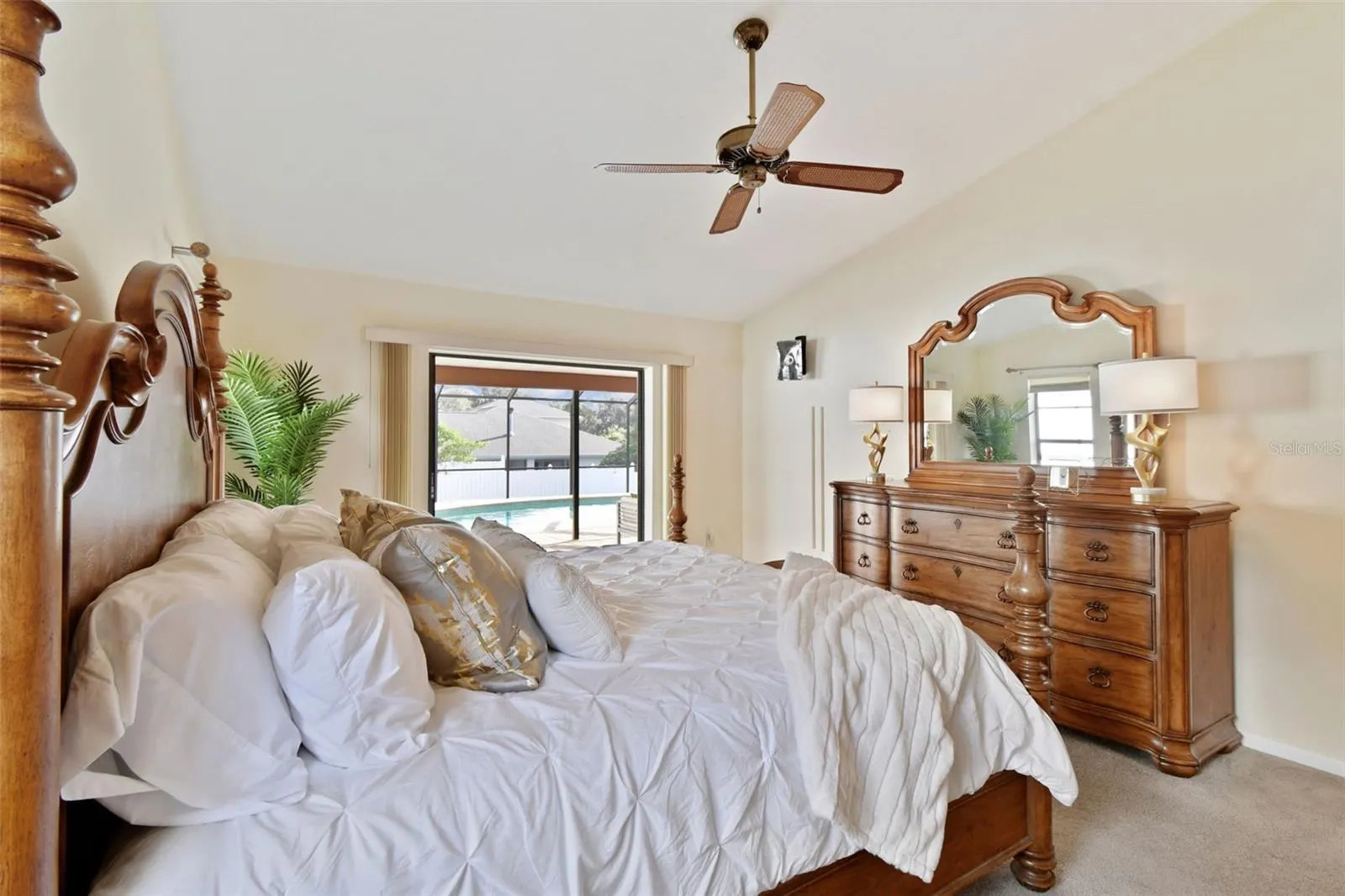 1378 ROLLING RIDGE RD