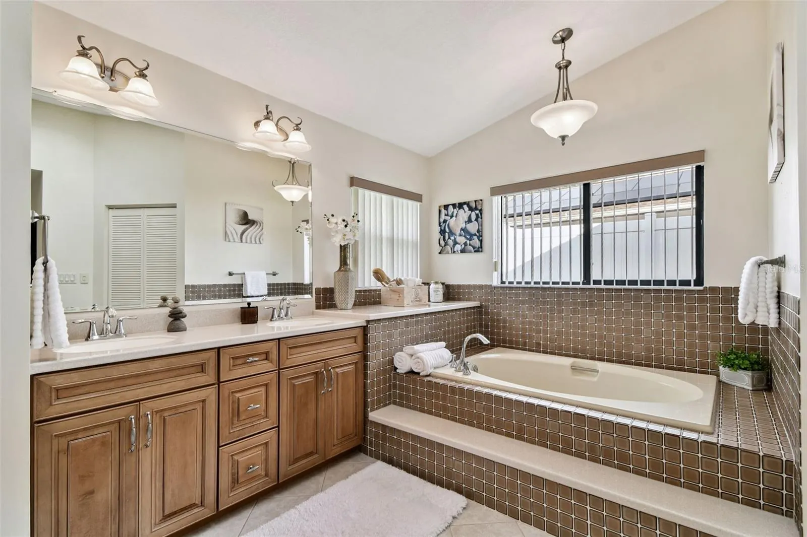 1378 ROLLING RIDGE RD