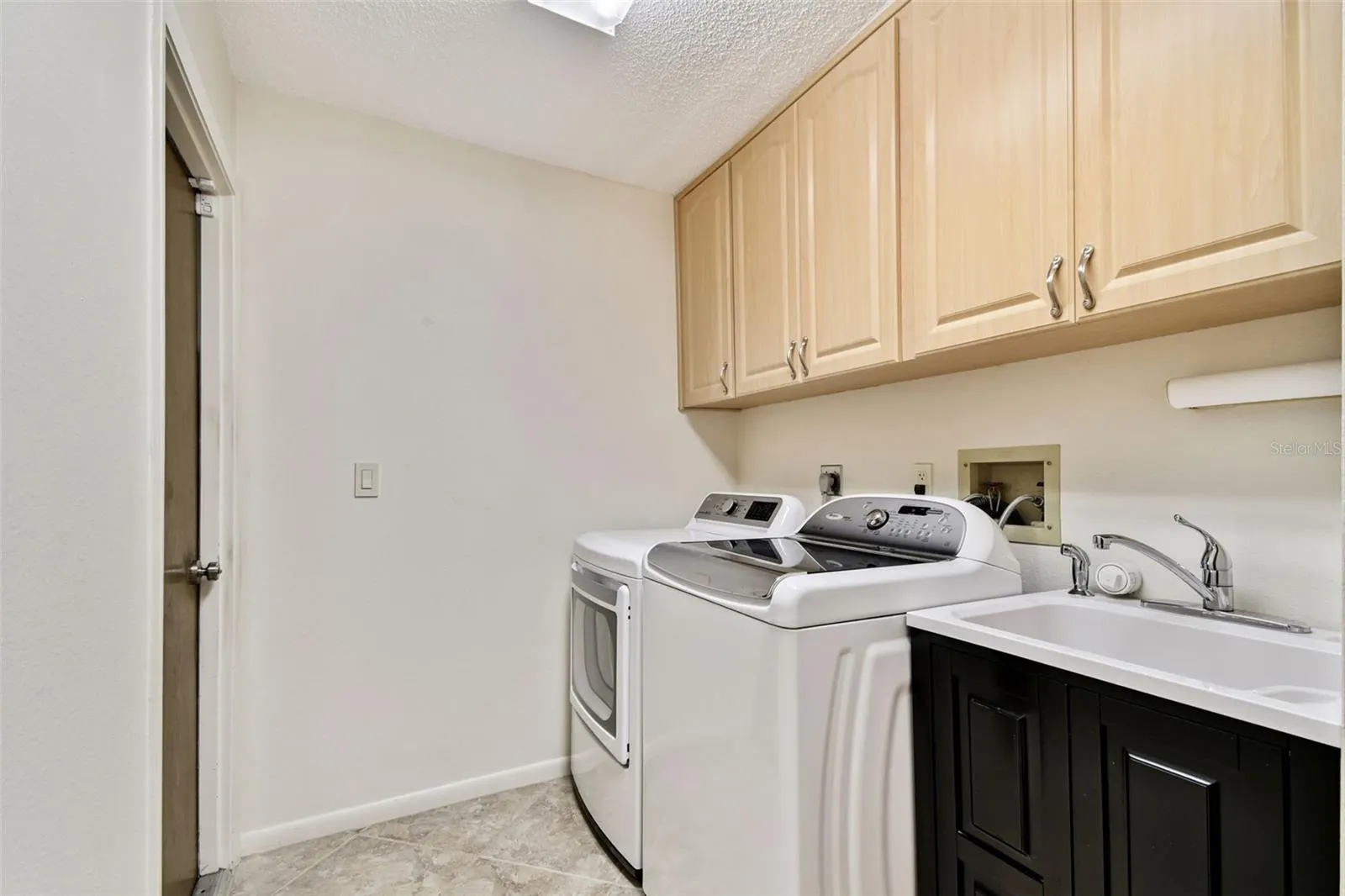 1378 ROLLING RIDGE RD