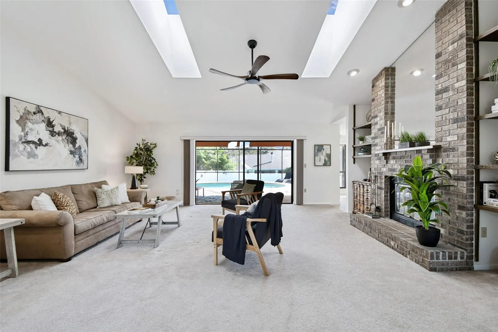 1378 ROLLING RIDGE RD