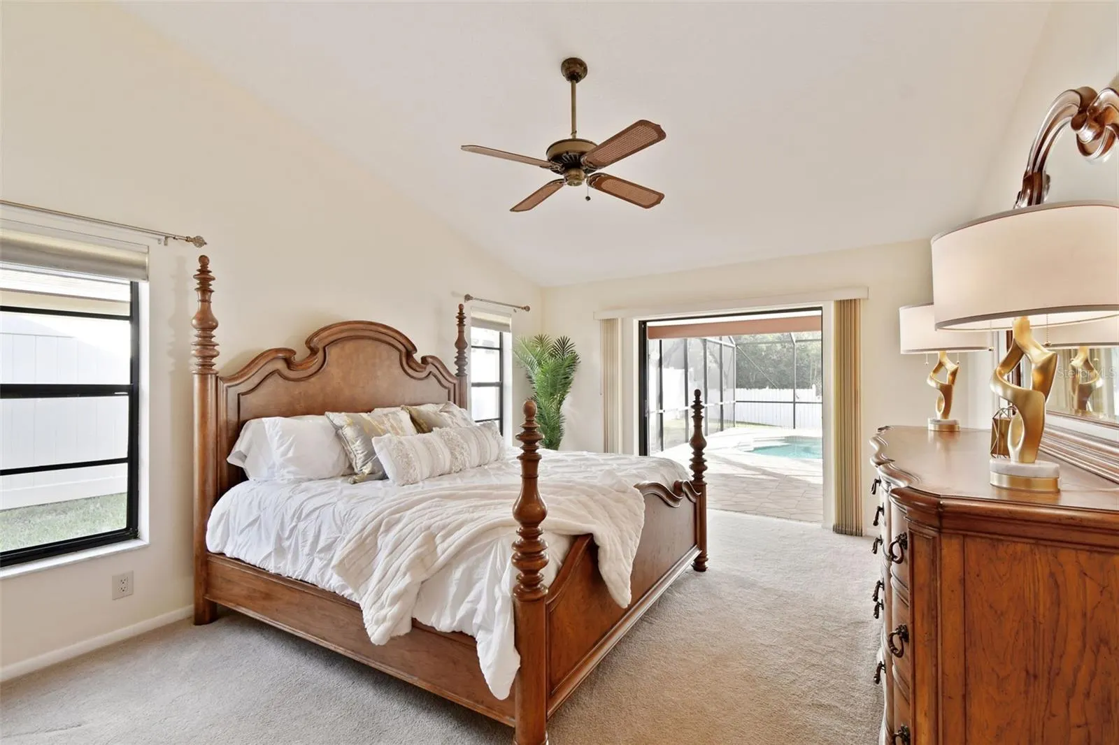 1378 ROLLING RIDGE RD