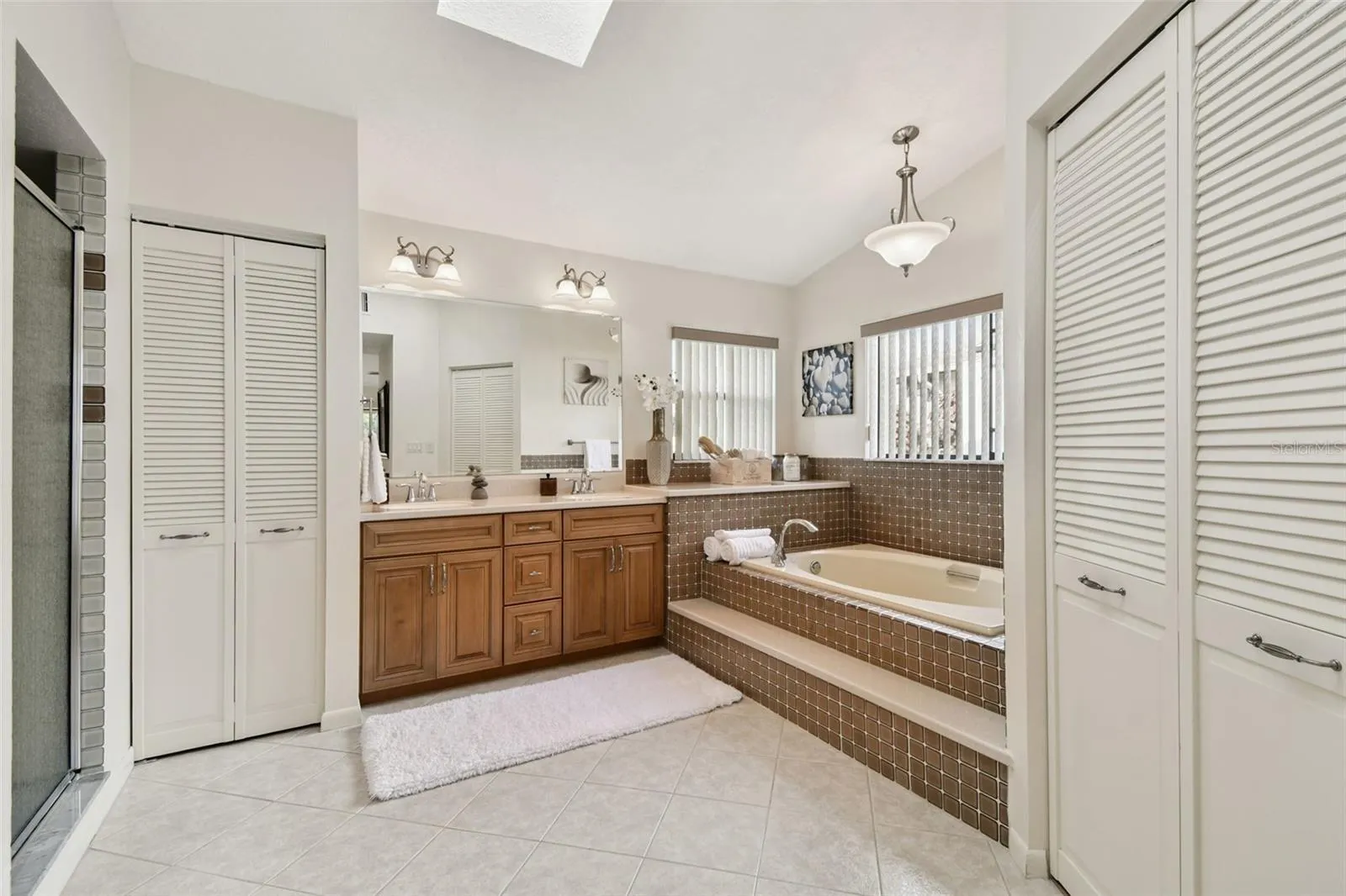 1378 ROLLING RIDGE RD