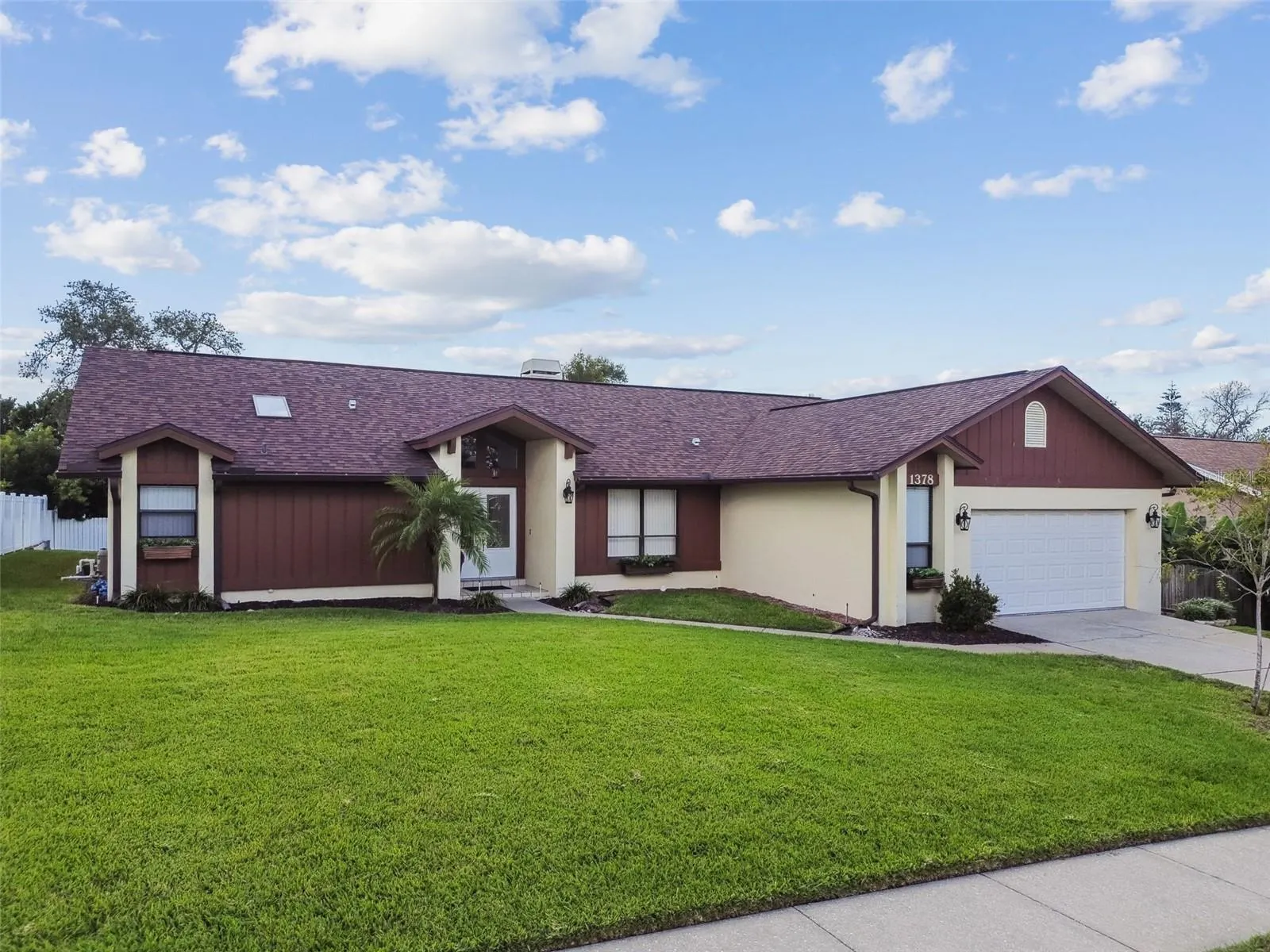 1378 ROLLING RIDGE RD