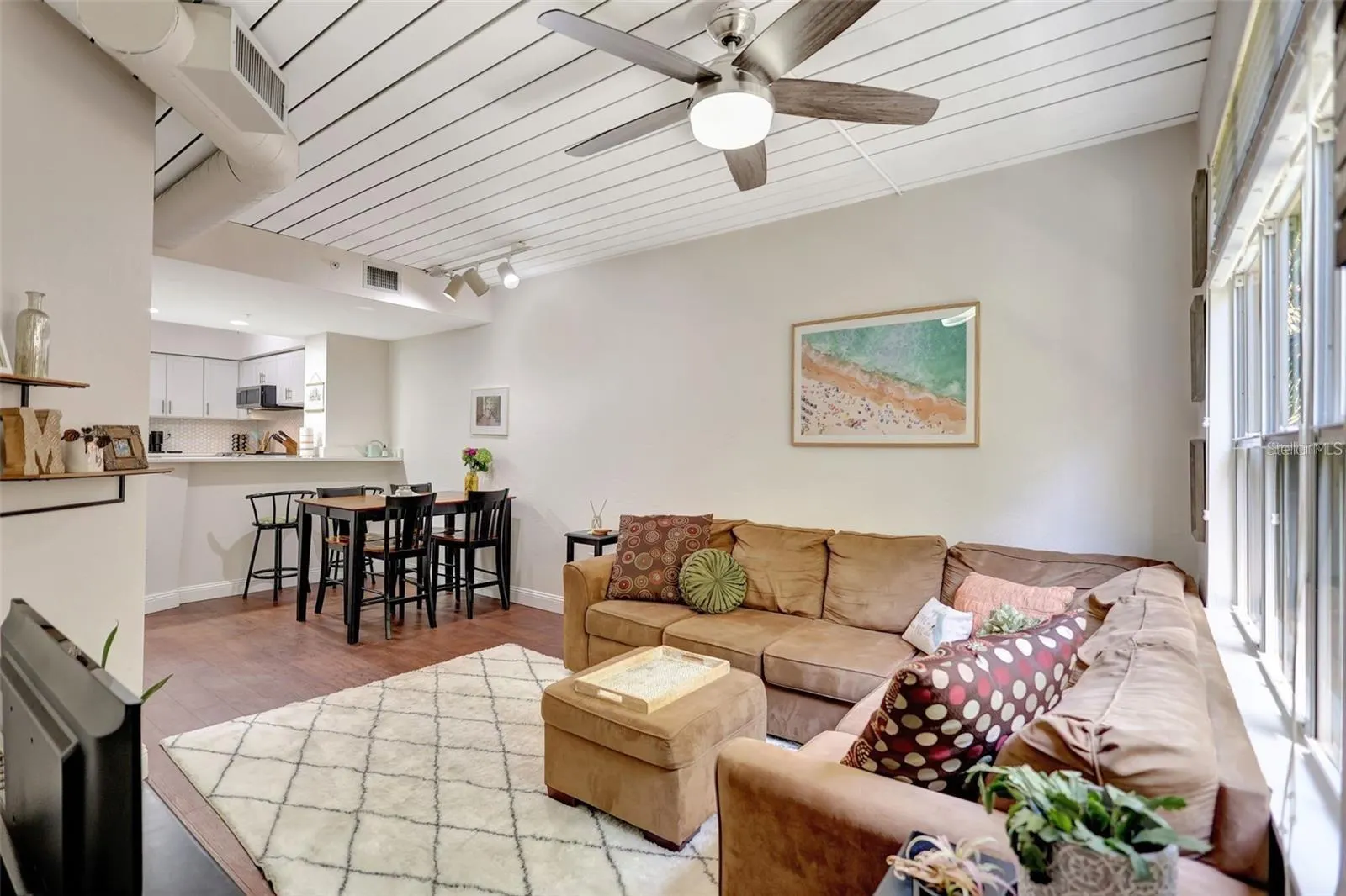 2411 W HORATIO ST #526, #526